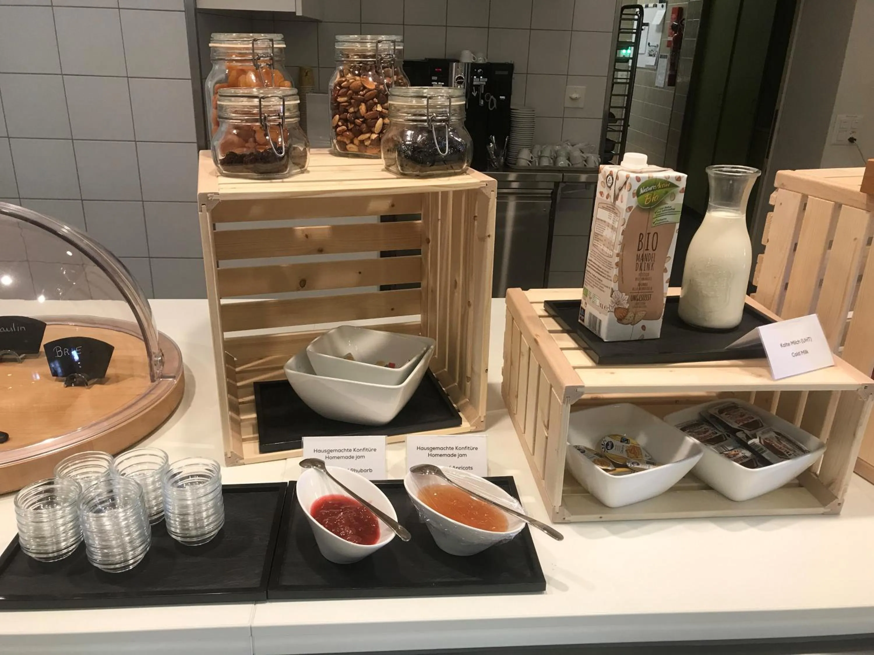 Buffet breakfast in Dialoghotel Eckstein