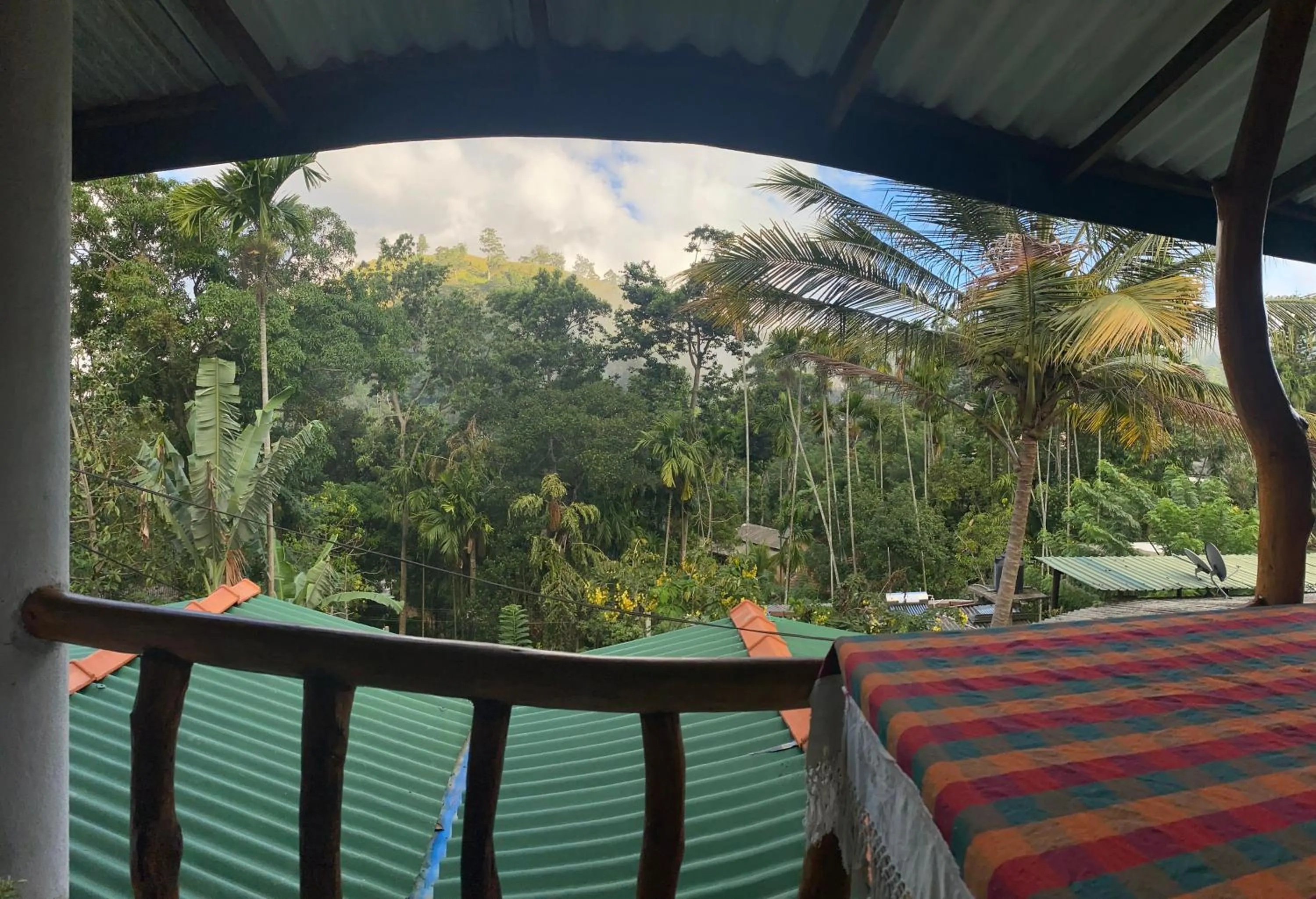 Natural landscape in Cozy Homestay Waterfall Road Ella