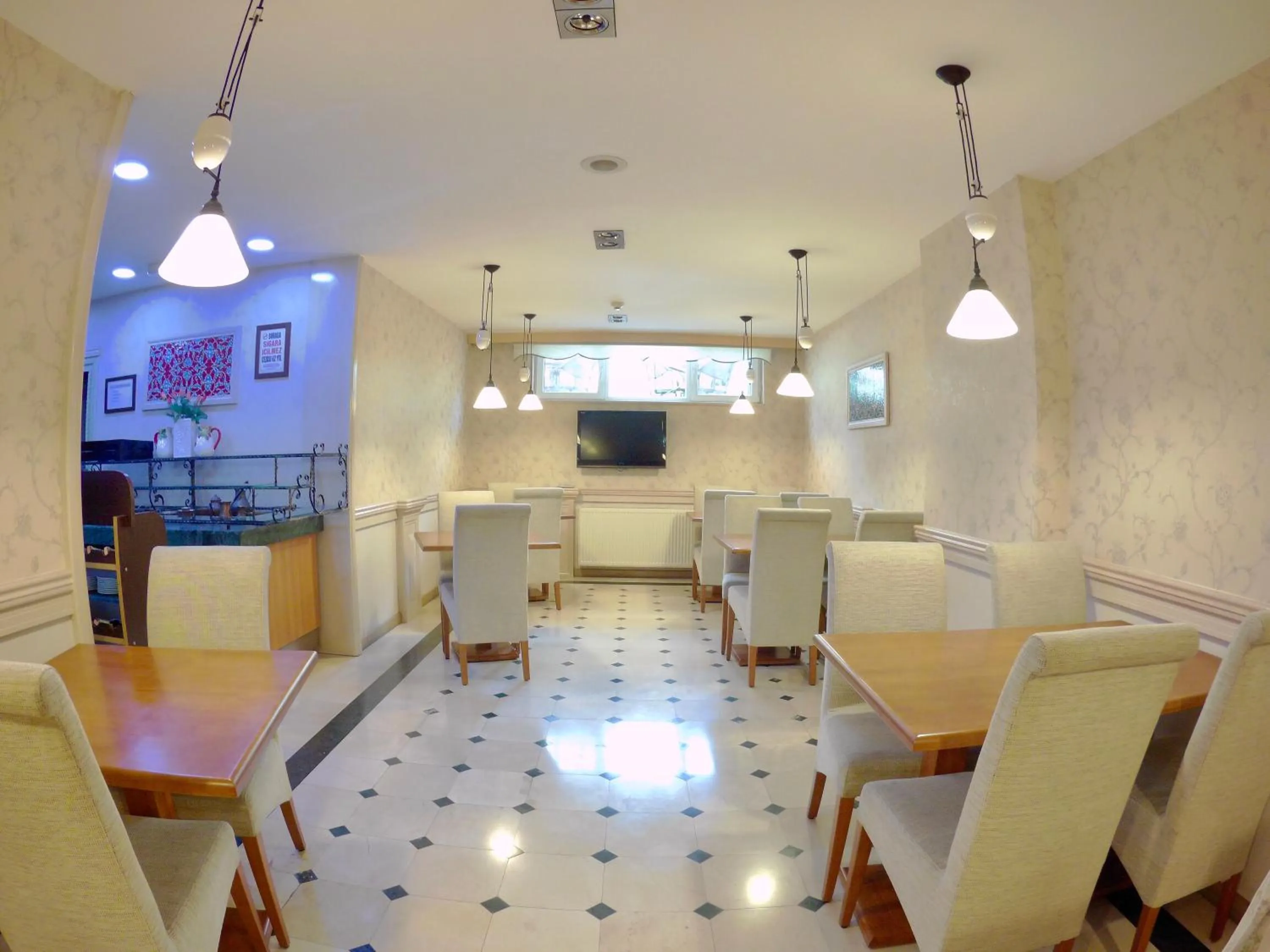 Food and drinks in Hotel Novano