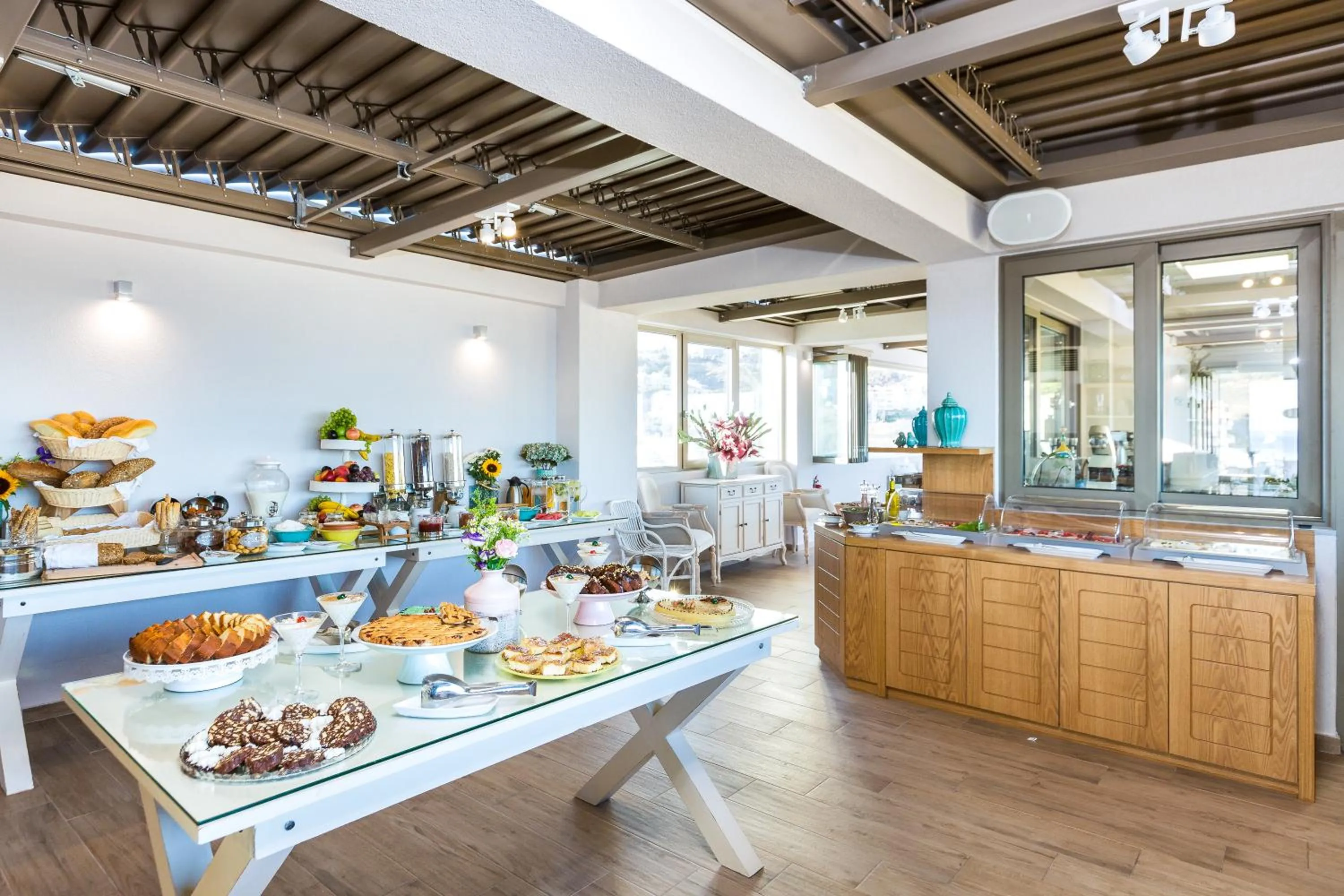 Buffet breakfast in Menta City Boutique Hotel