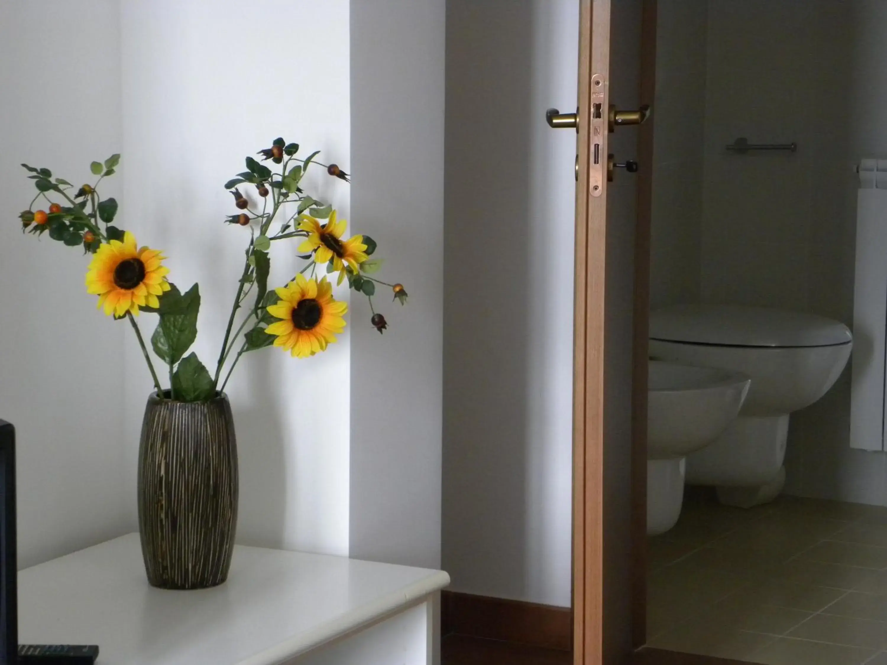 Double Room with Private Bathroom - single occupancy in Poggio Sambuco Double Room with Private Bathroom - single occupancy in Poggio Sambuco