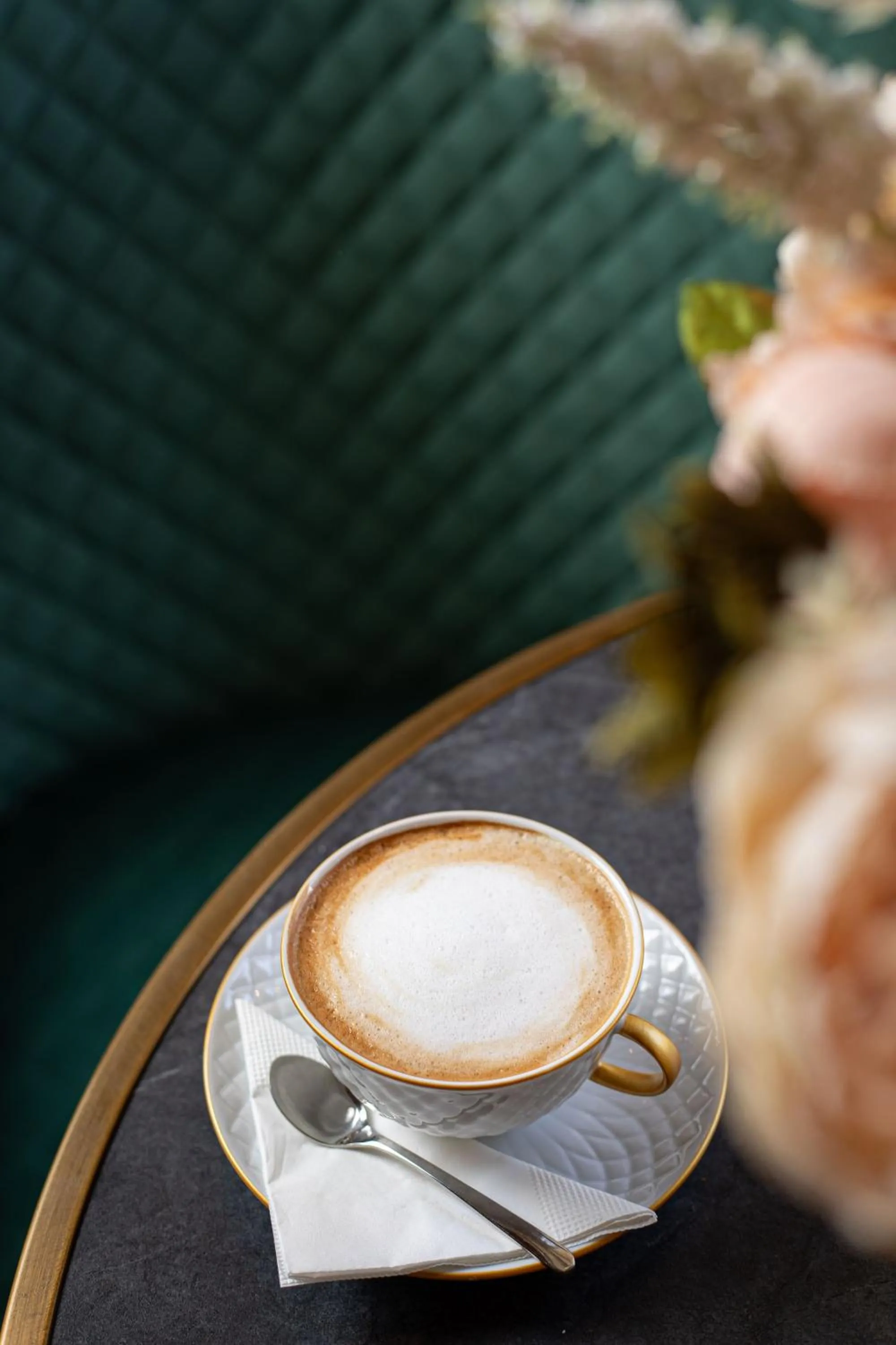 Lounge or bar in Klebelsberg Kastély Budapest