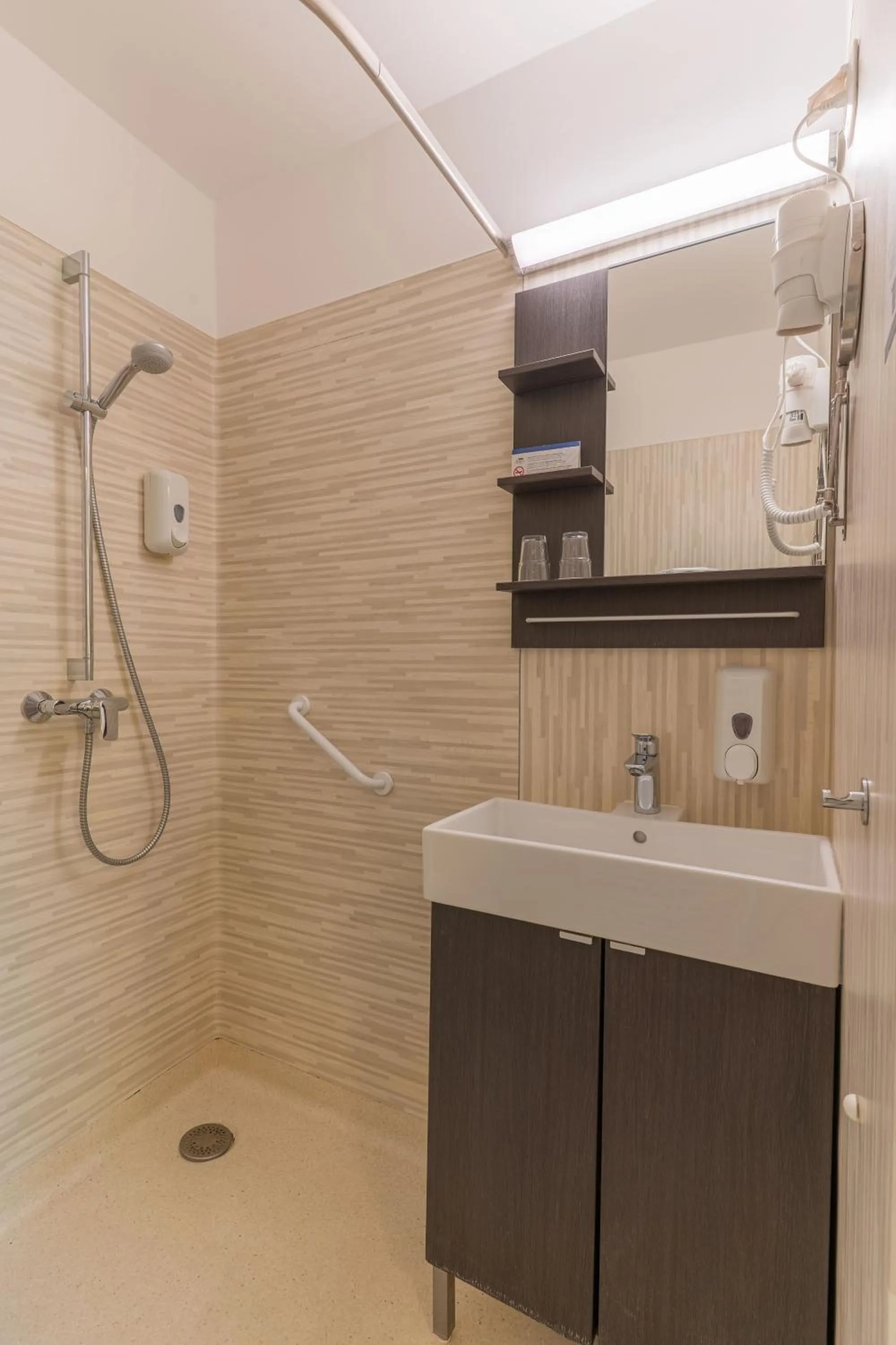 Bathroom in Klebelsberg Kastély Budapest