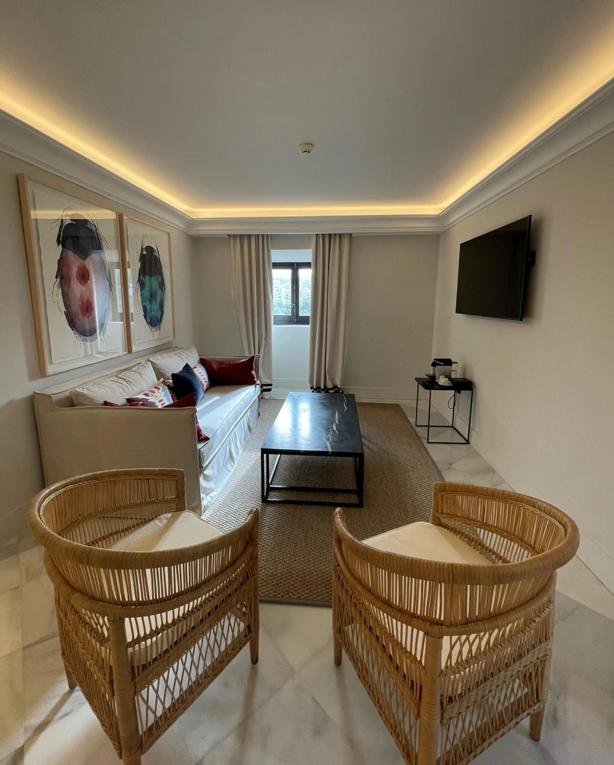 TV and multimedia in Soho Boutique Castillo de Santa Catalina - Adults Recommended