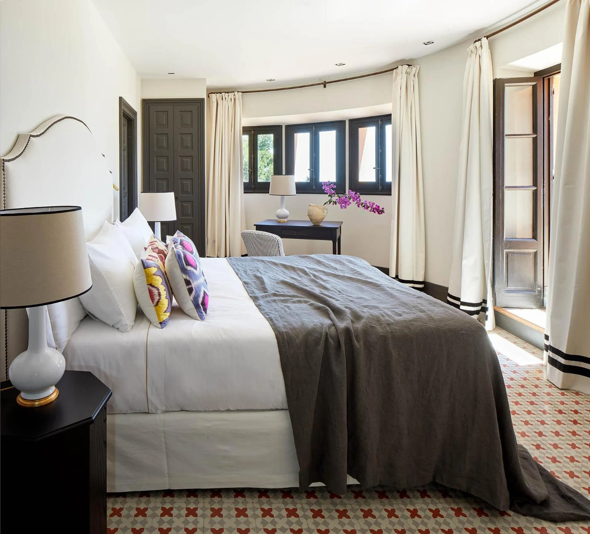 Photo of the whole room, Bed in Soho Boutique Castillo de Santa Catalina - Adults Recommended