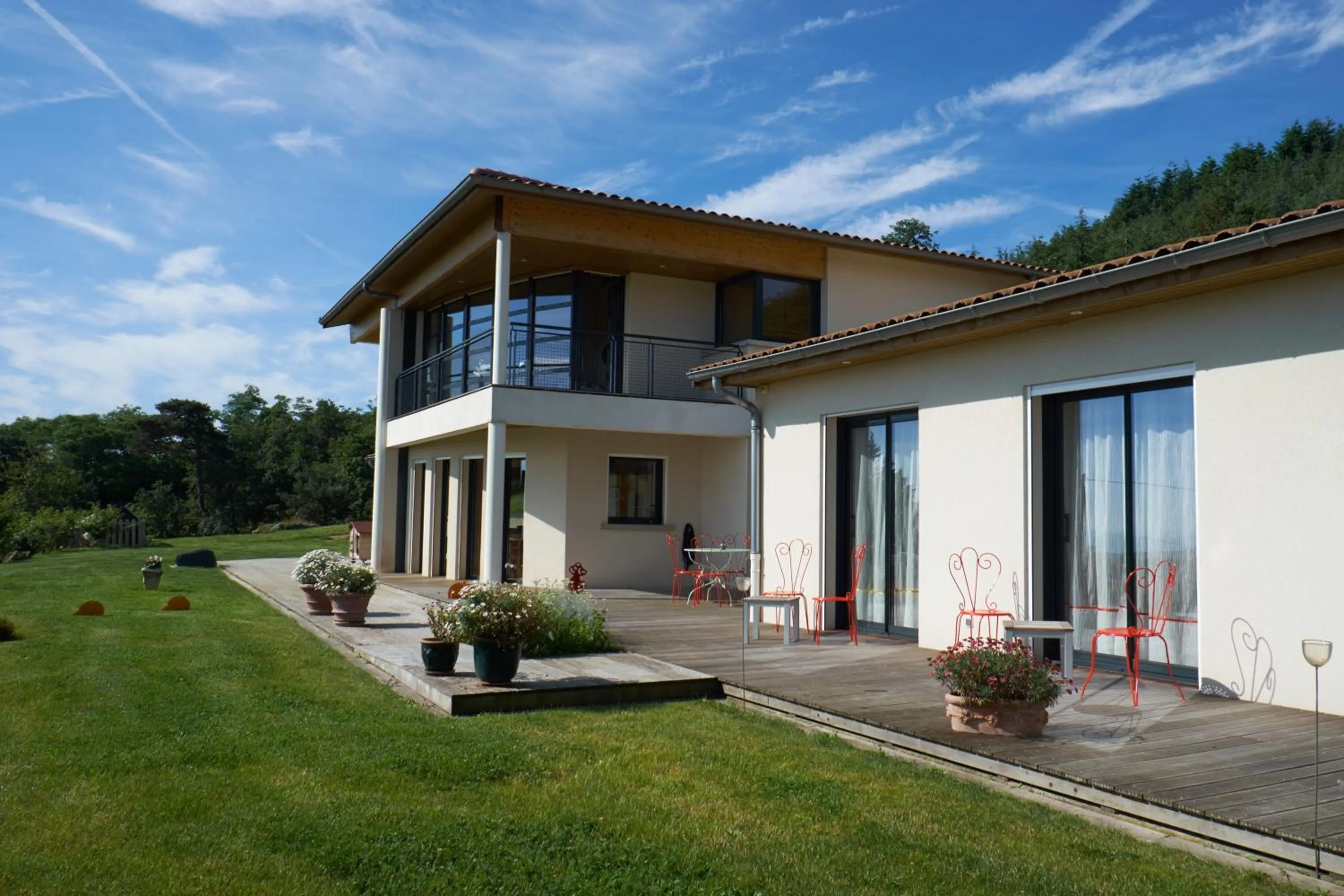 Facade/entrance in la Palisse