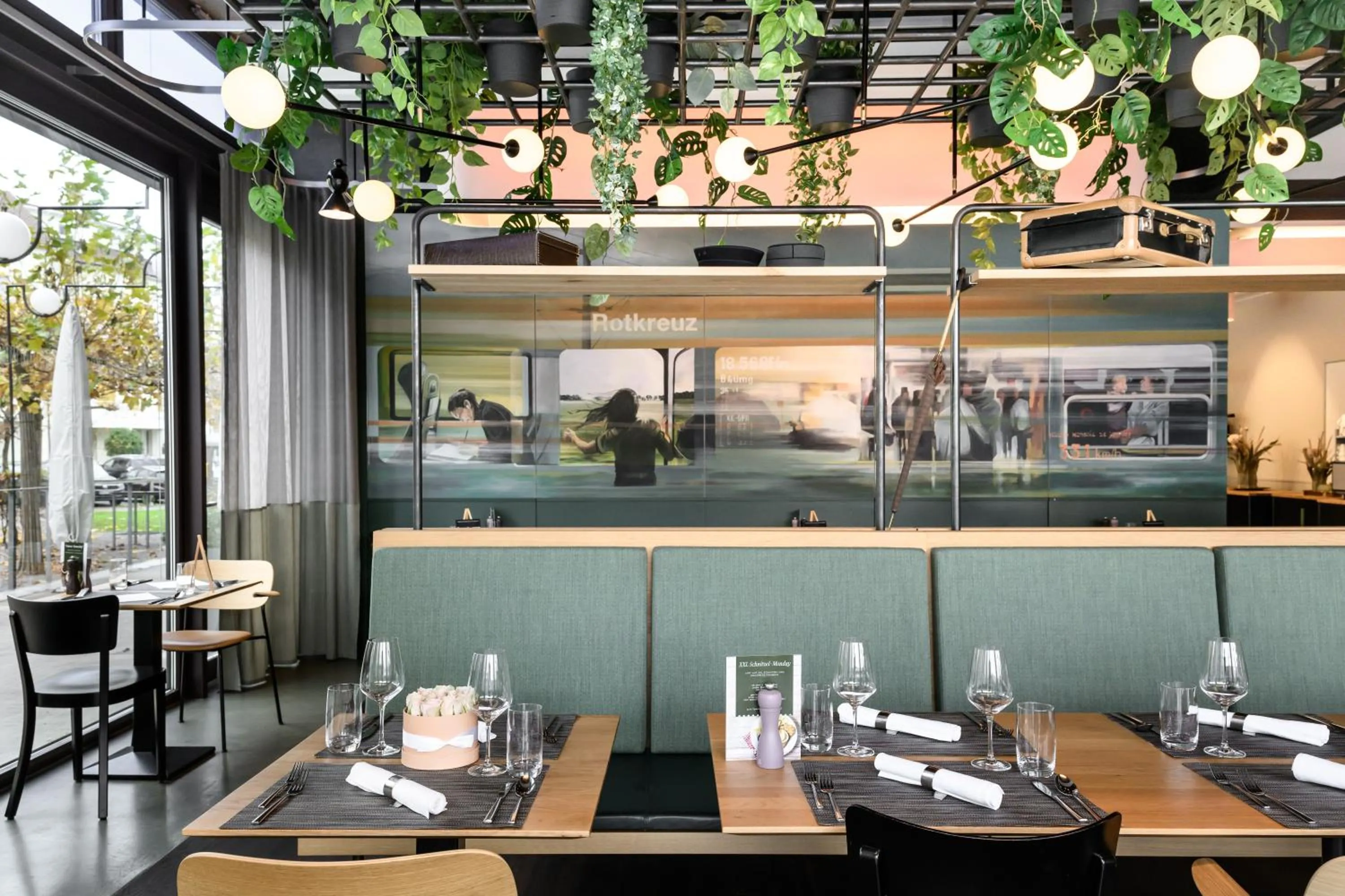 Restaurant/places to eat in HOTEL APART - Welcoming l Urban Feel l Design