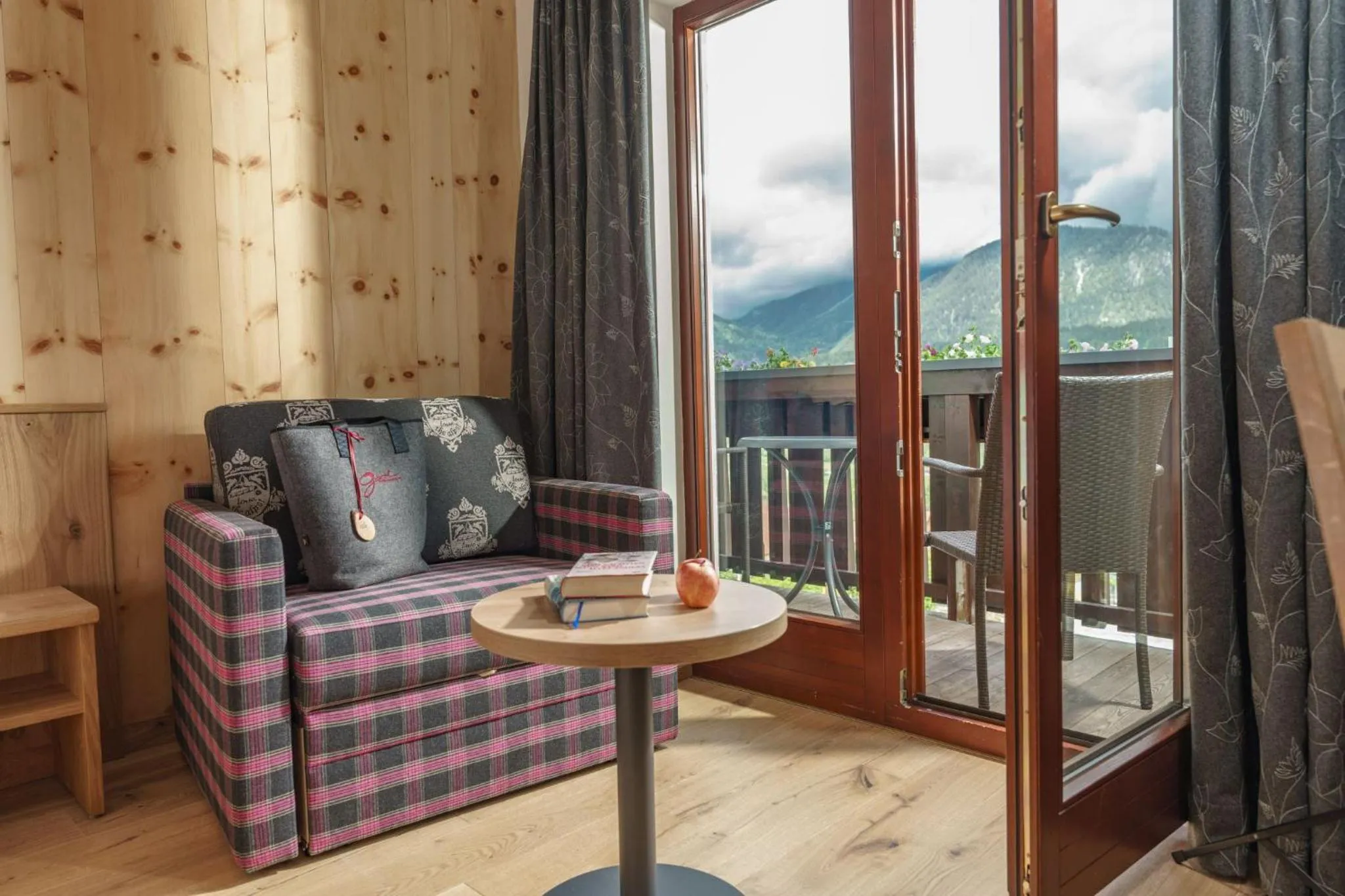 Staff in Panoramahotel Gürtl