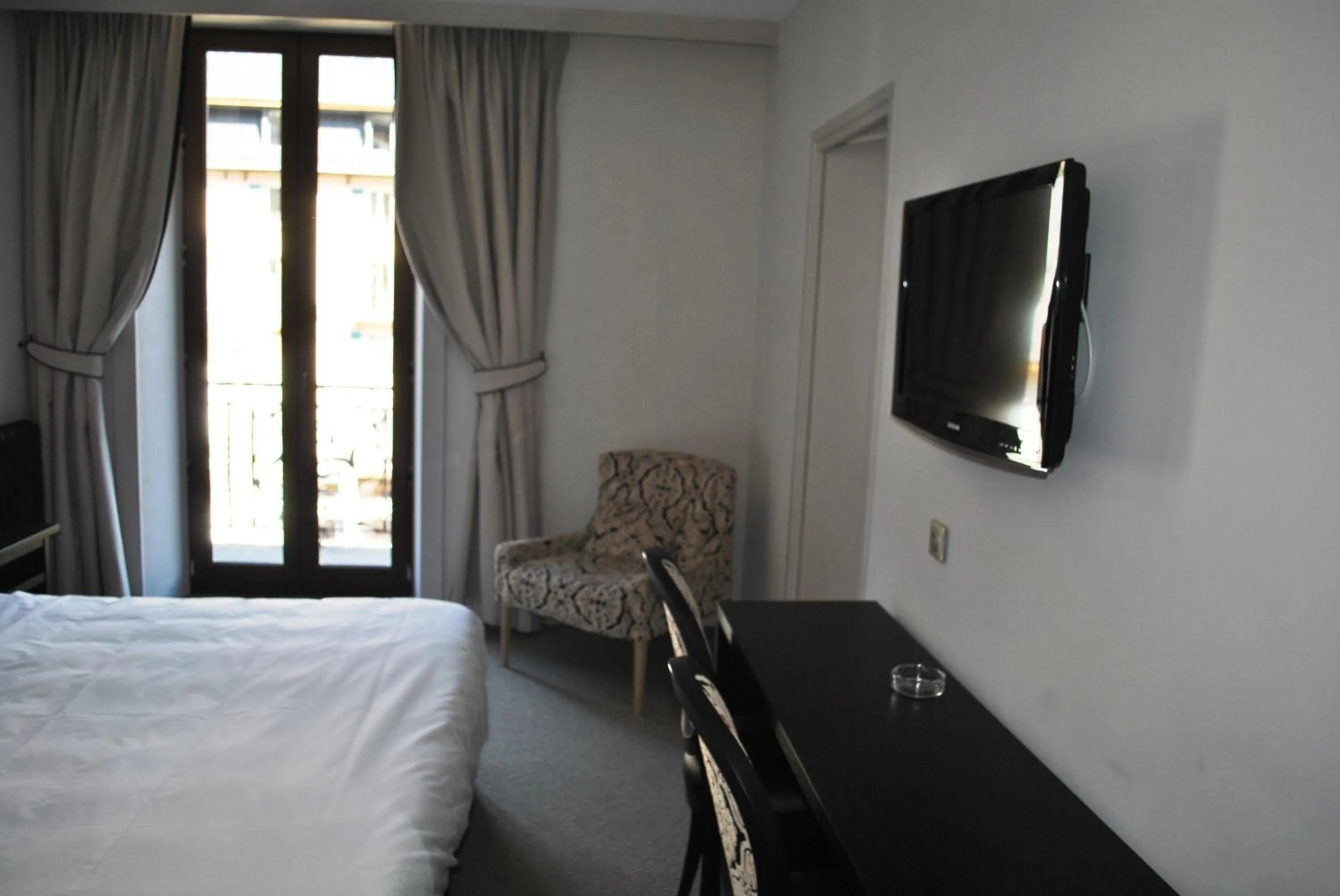 Bedroom in Hôtel Richemond