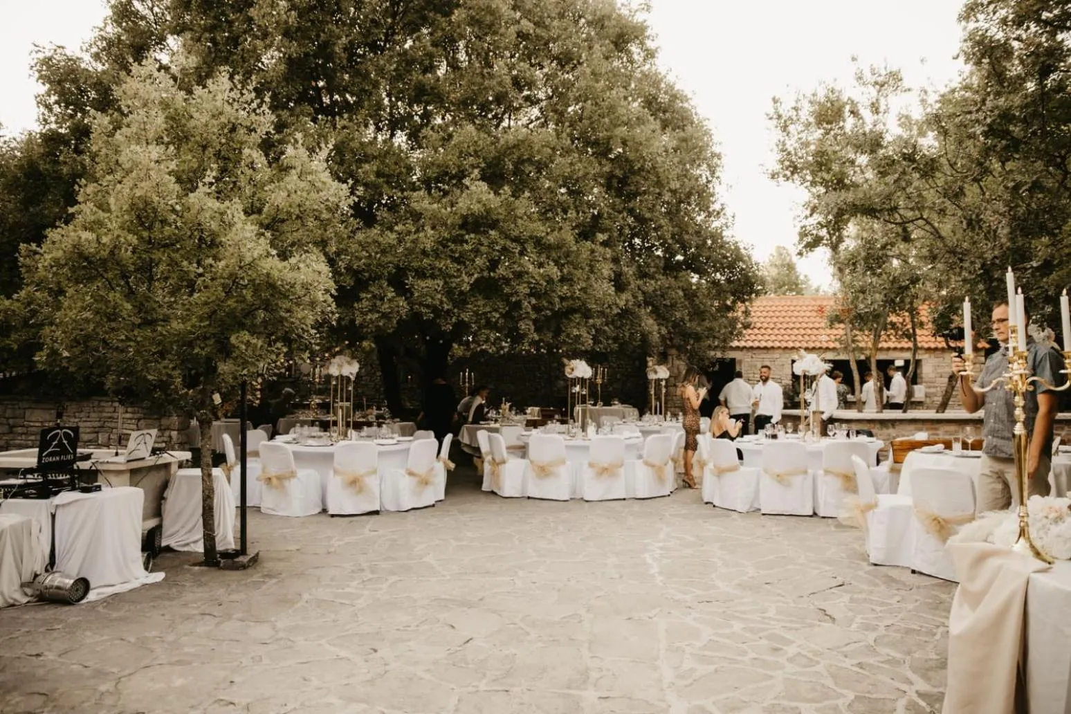 Restaurant/places to eat in Nono Ban Boutique Hotel & Villas