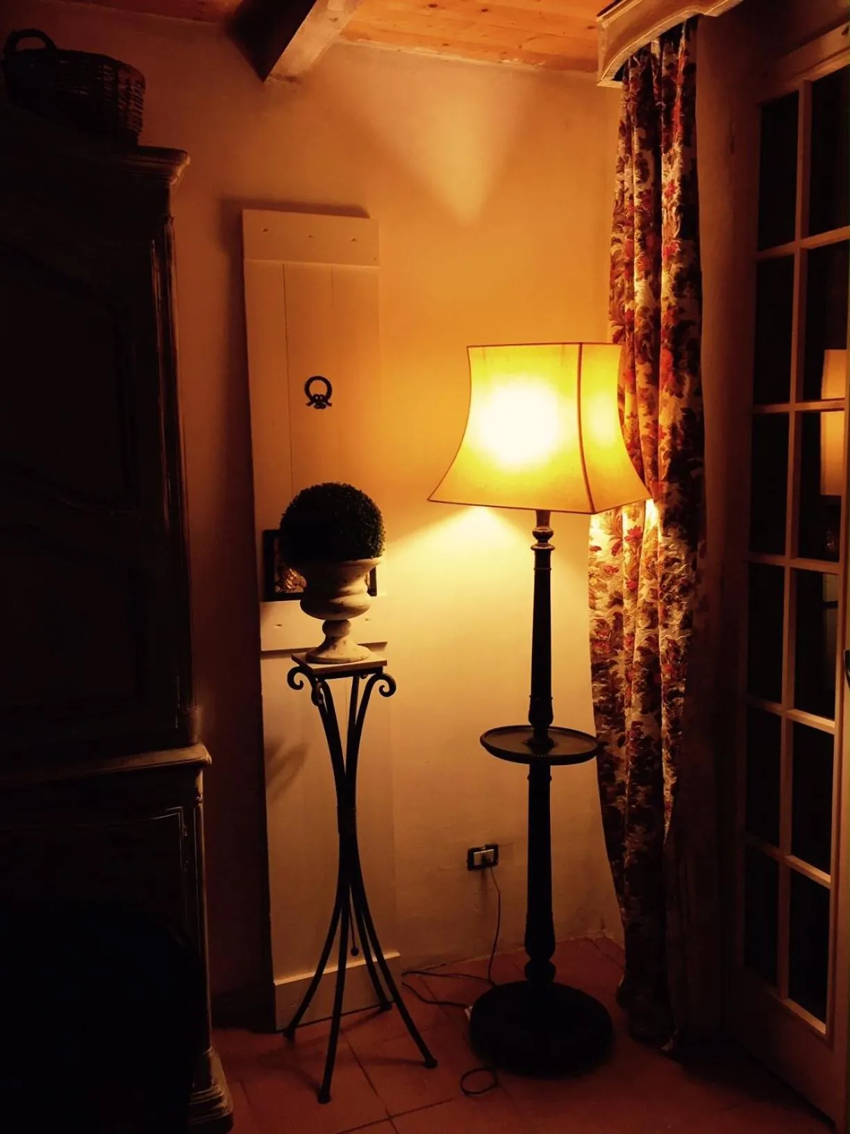 Communal lounge/ TV room in Cascina la castagnara