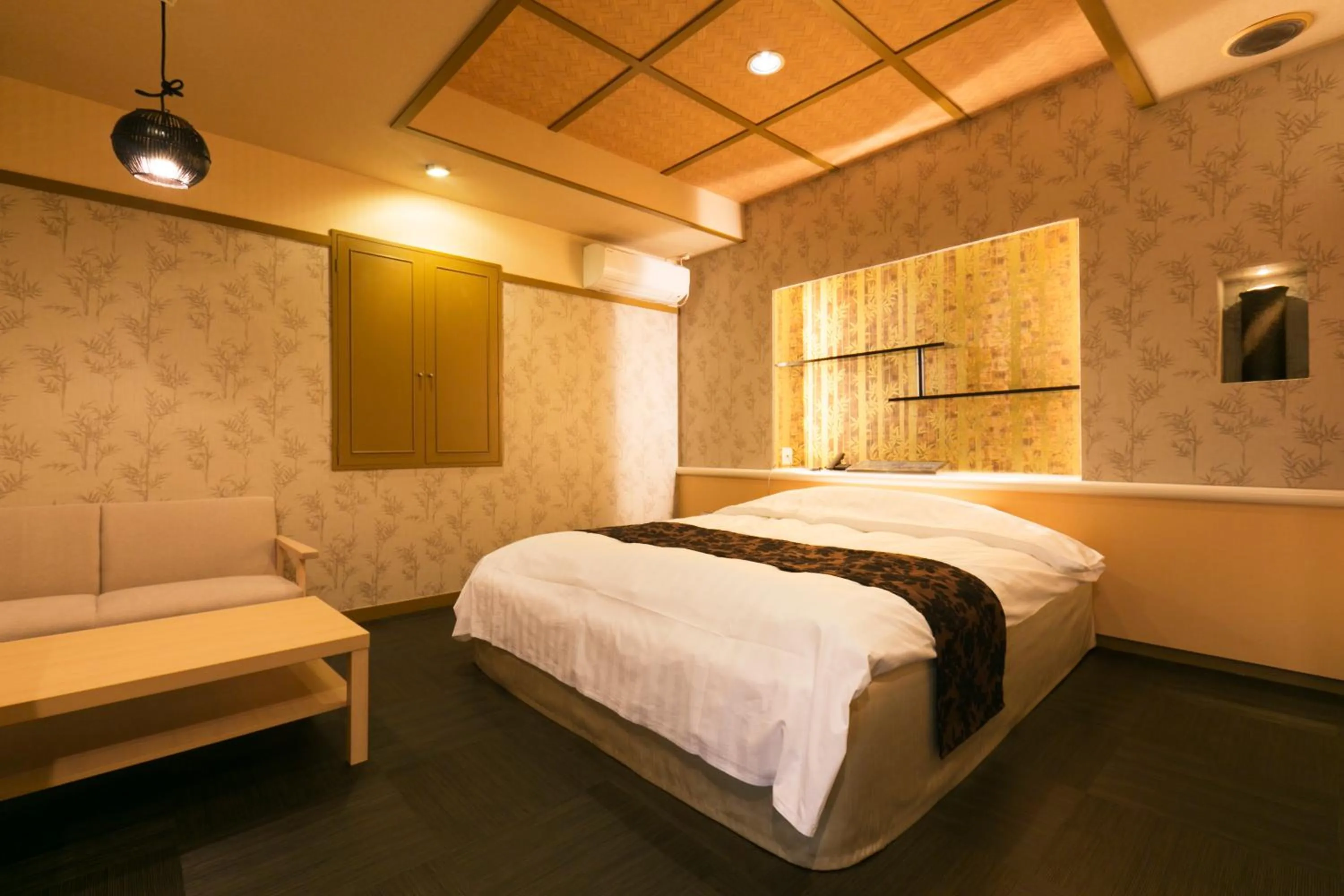 Photo of the whole room, Bed in Hotel Atlantis Higashi Osaka (Adult Only)