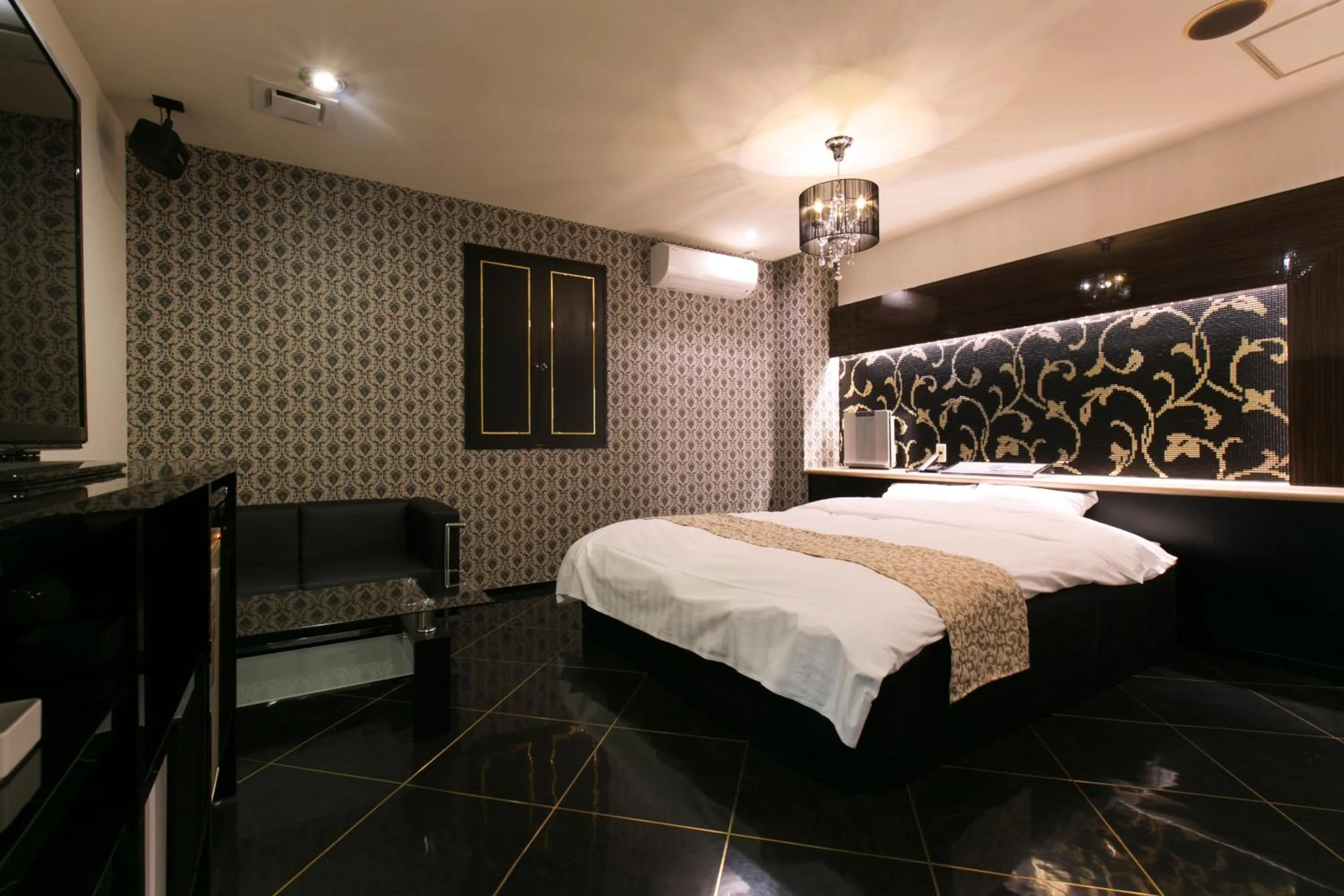 Photo of the whole room, Bed in Hotel Atlantis Higashi Osaka (Adult Only)