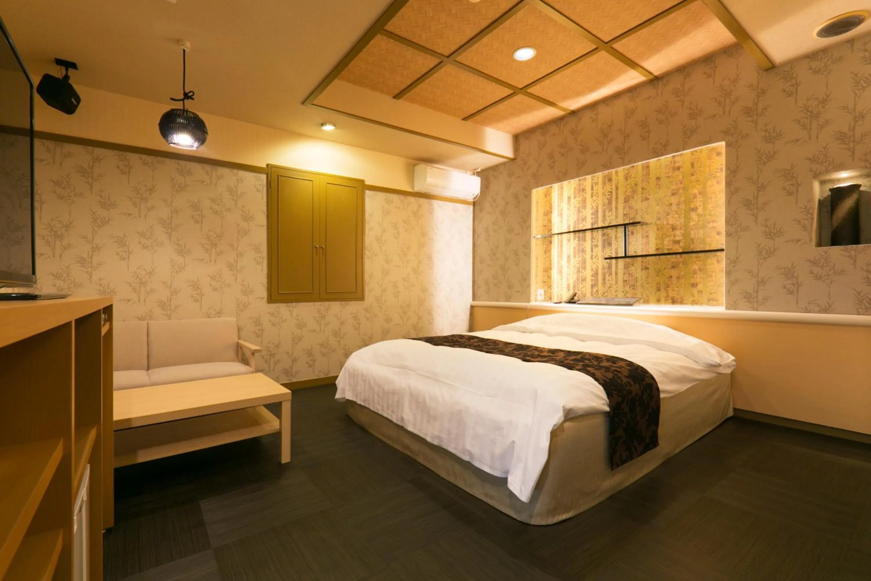 Photo of the whole room, Bed in Hotel Atlantis Higashi Osaka (Adult Only)