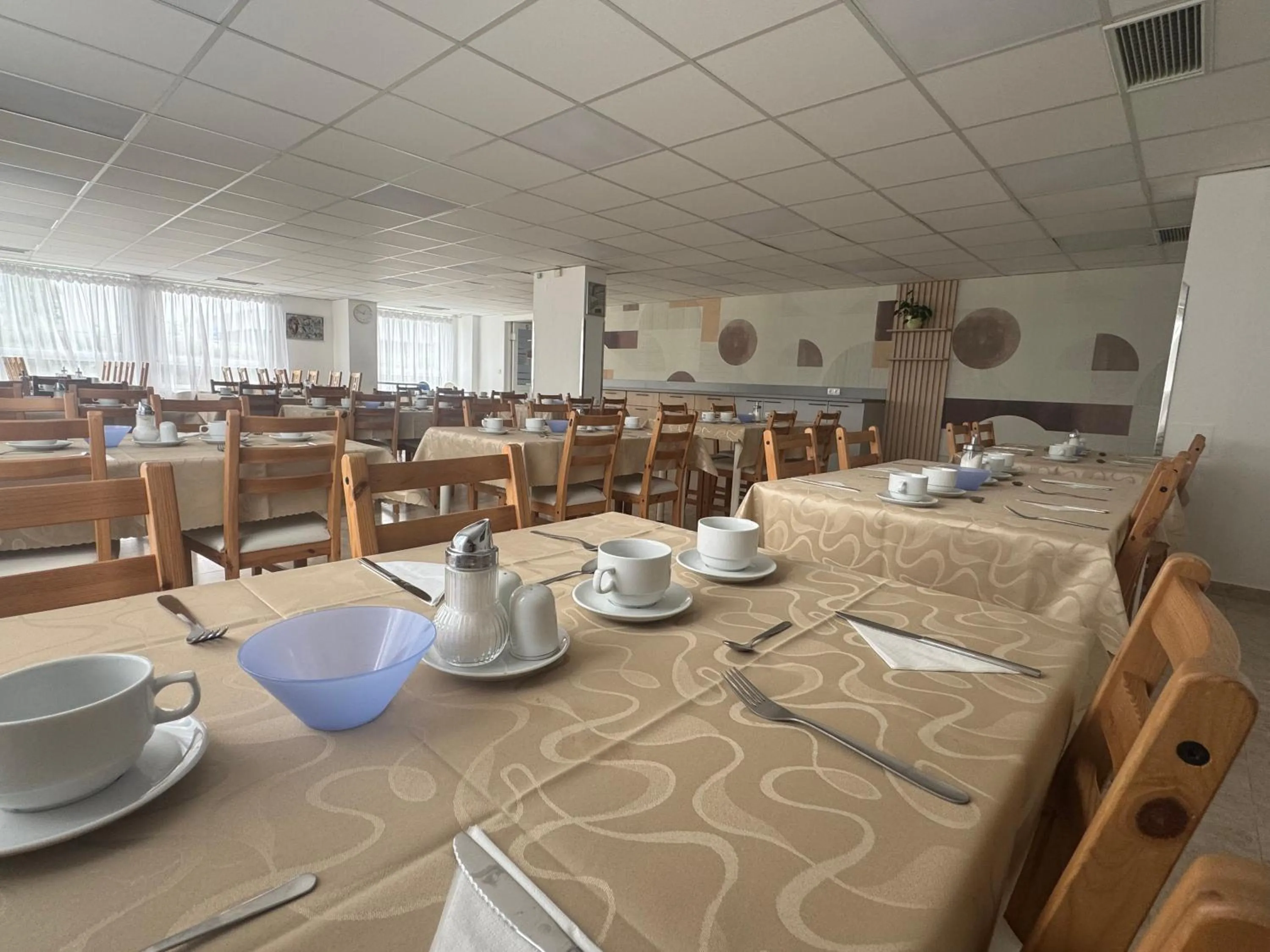 Restaurant/places to eat in Hotel Remy