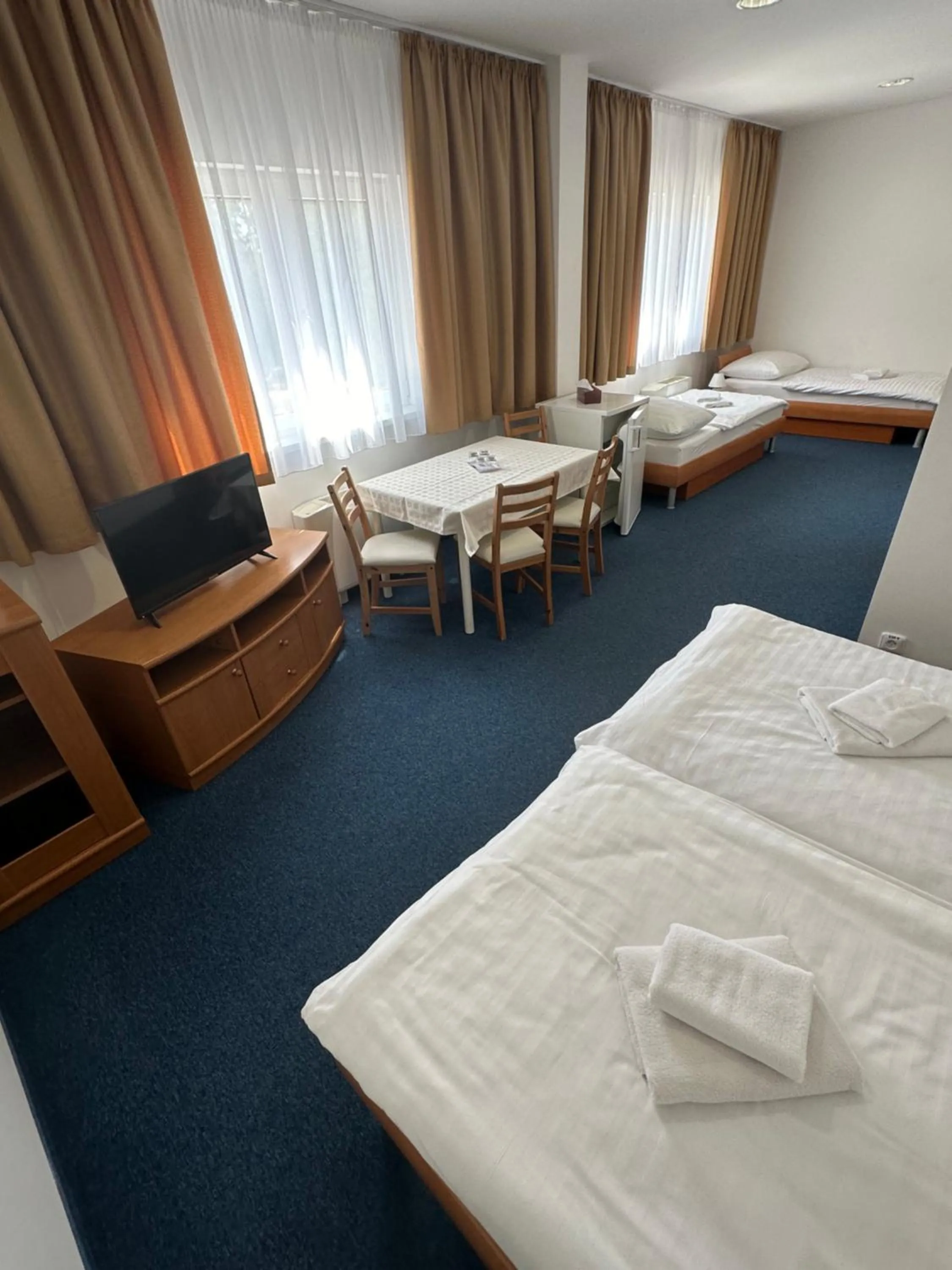 Photo of the whole room, Bed in Hotel Remy