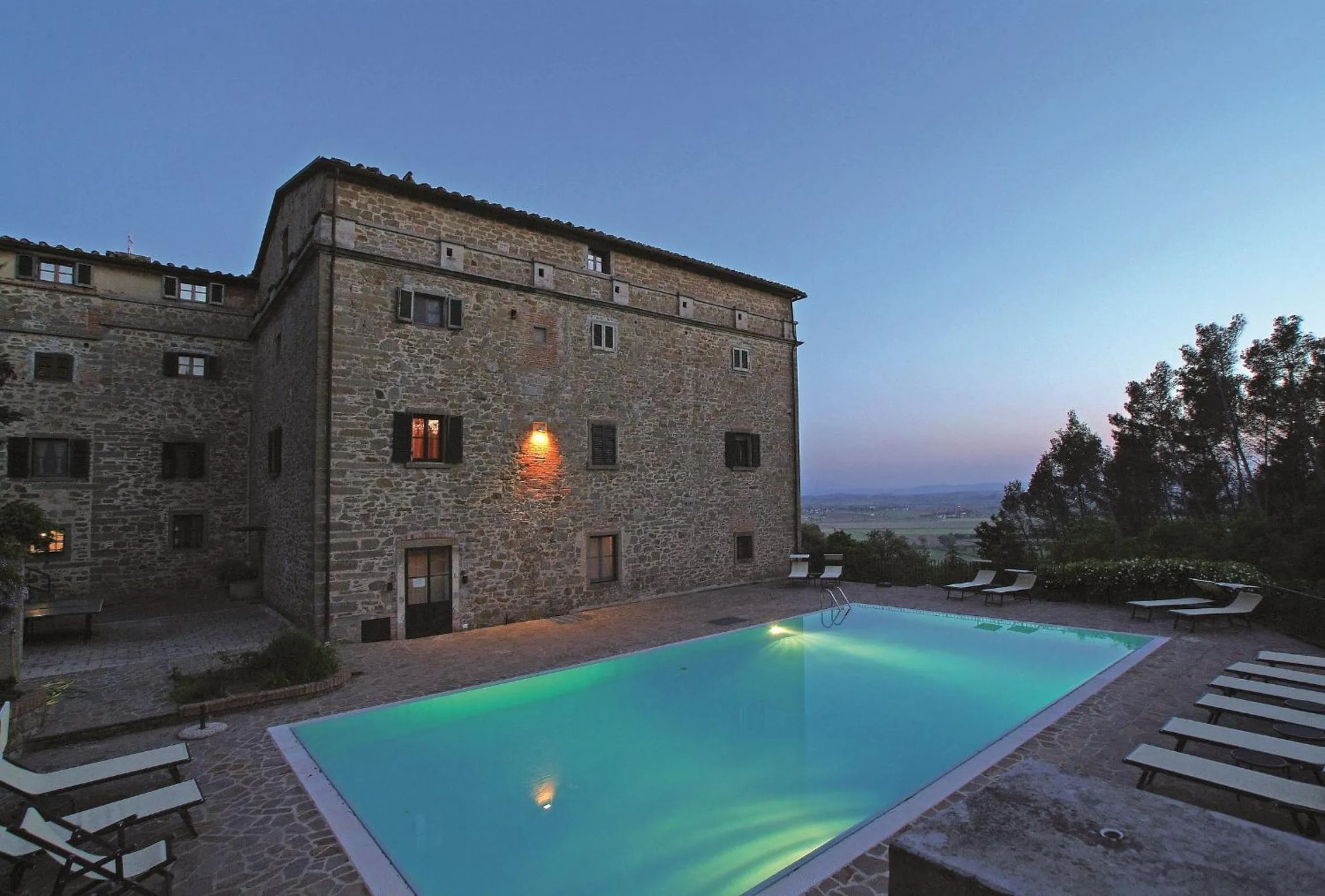 Swimming pool in Villa Schiatti