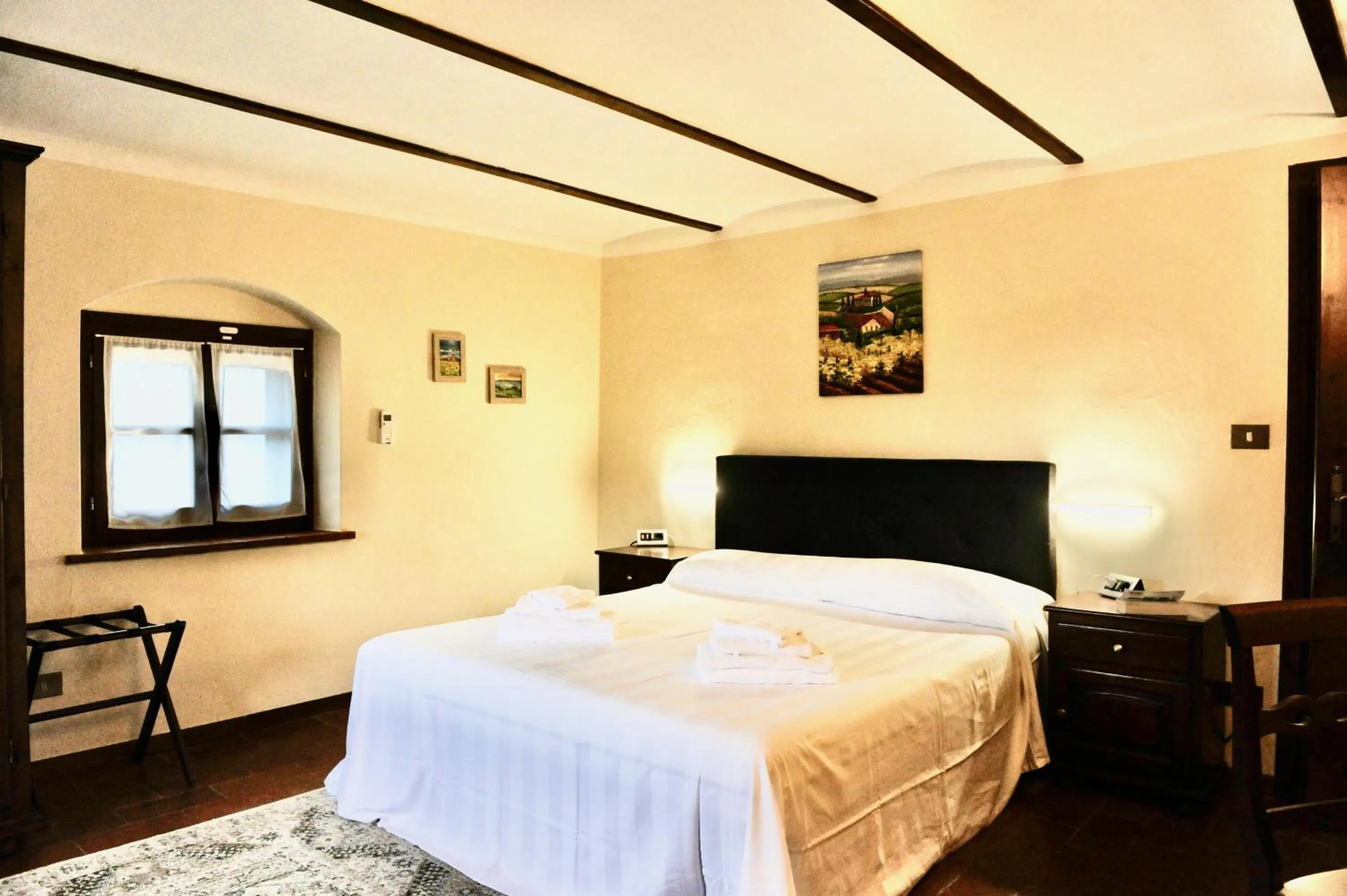 Bedroom, Bed in Villa Schiatti