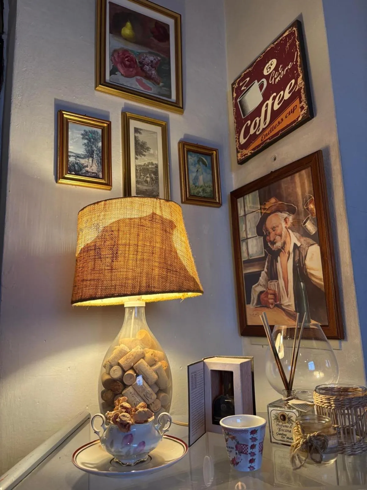 Restaurant/places to eat in Villa Schiatti