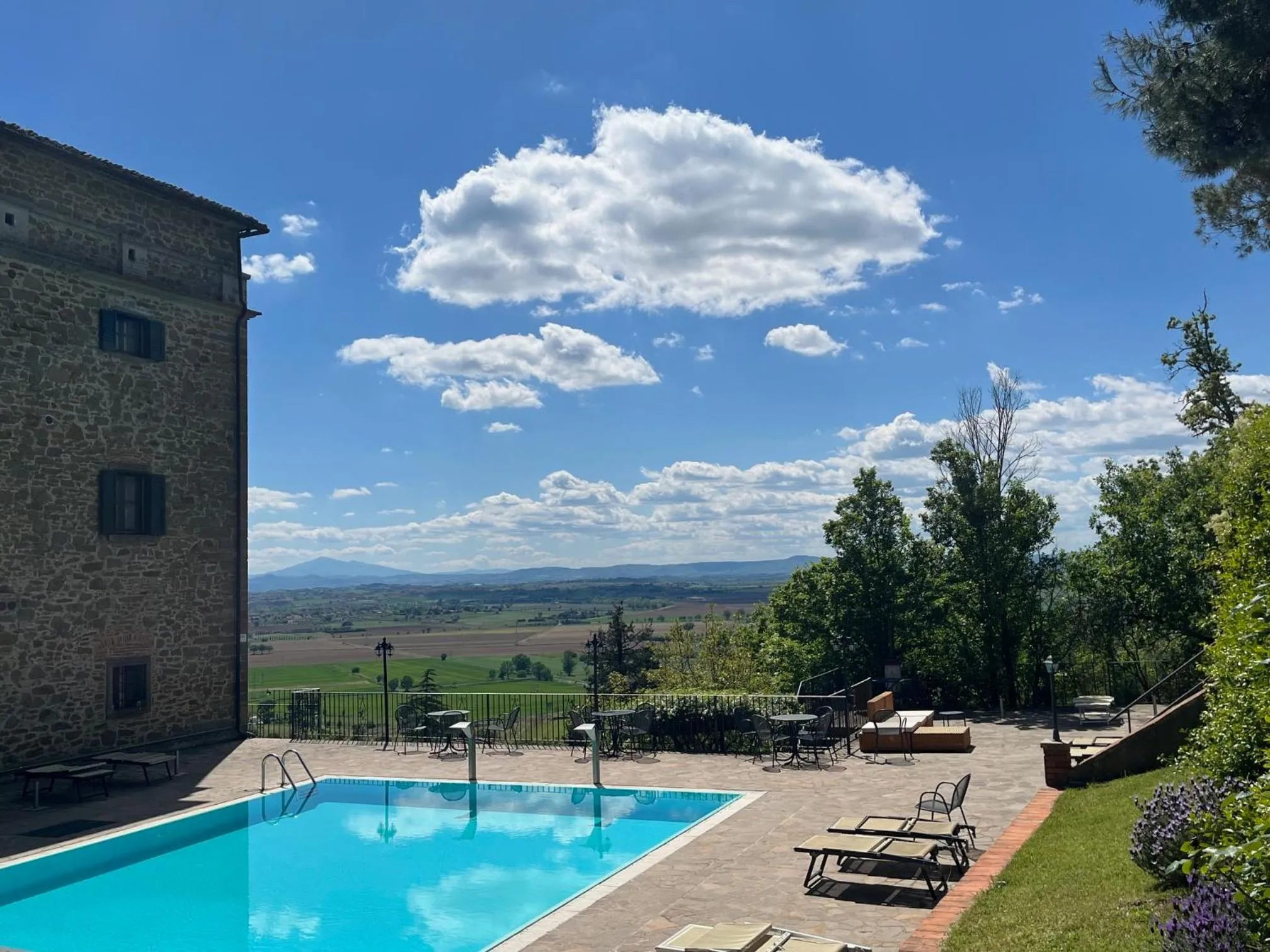 Swimming pool in Villa Schiatti