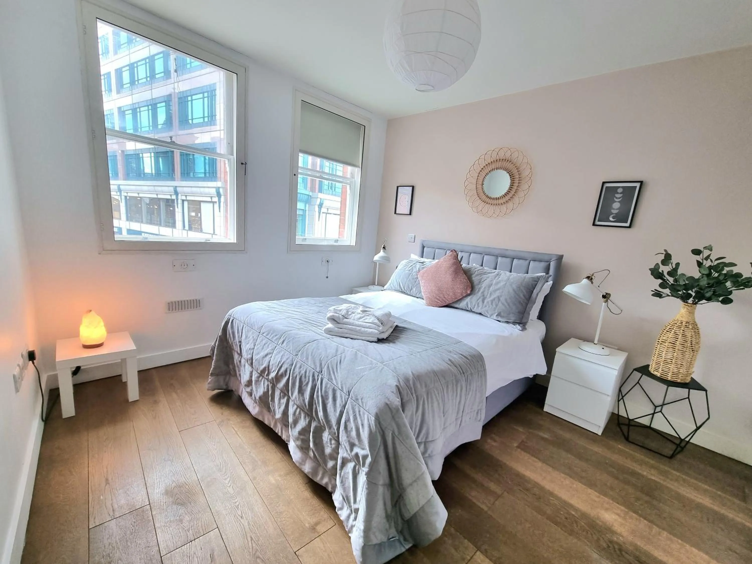Bed in London City Apartments