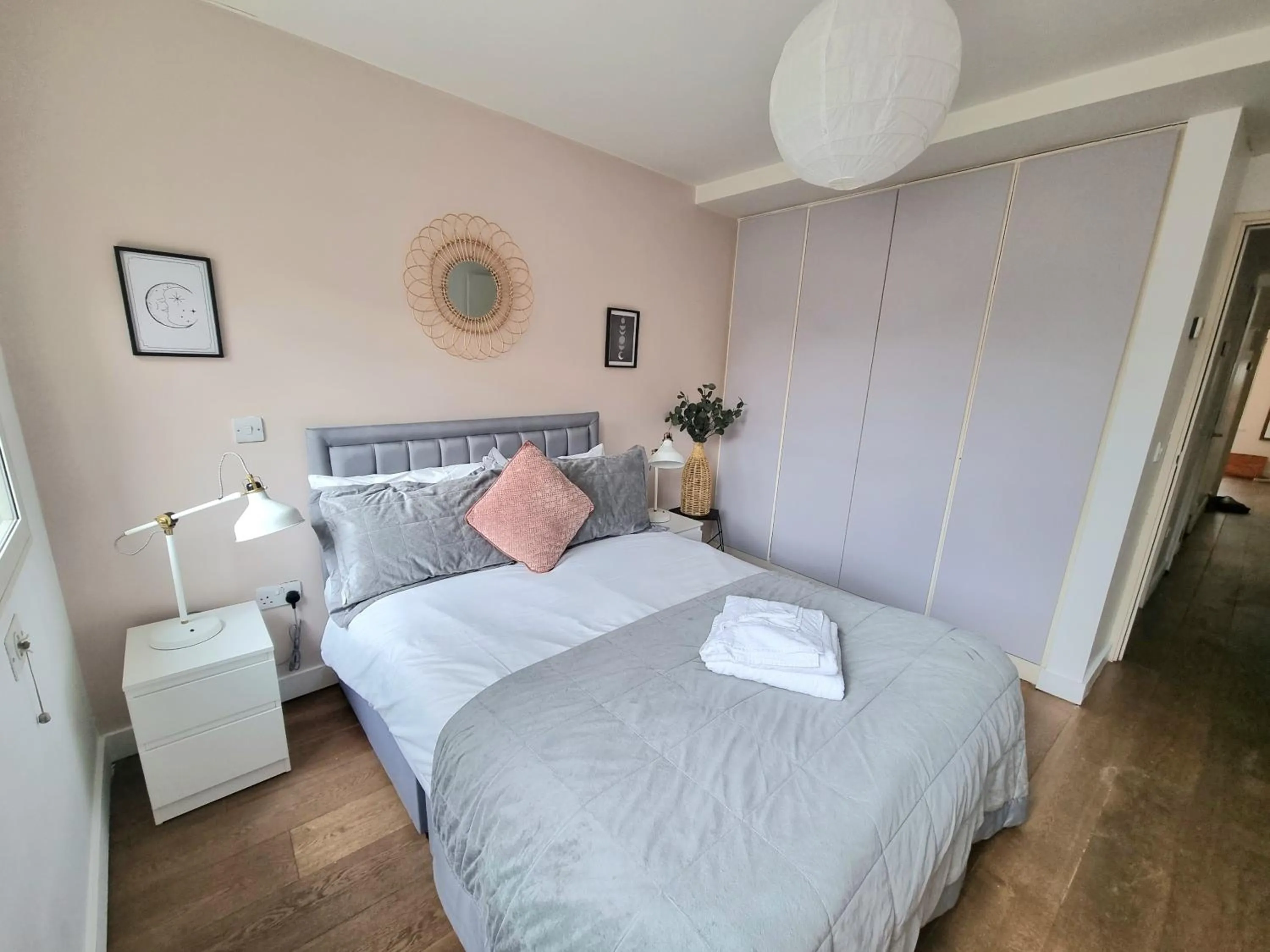 Bed in London City Apartments