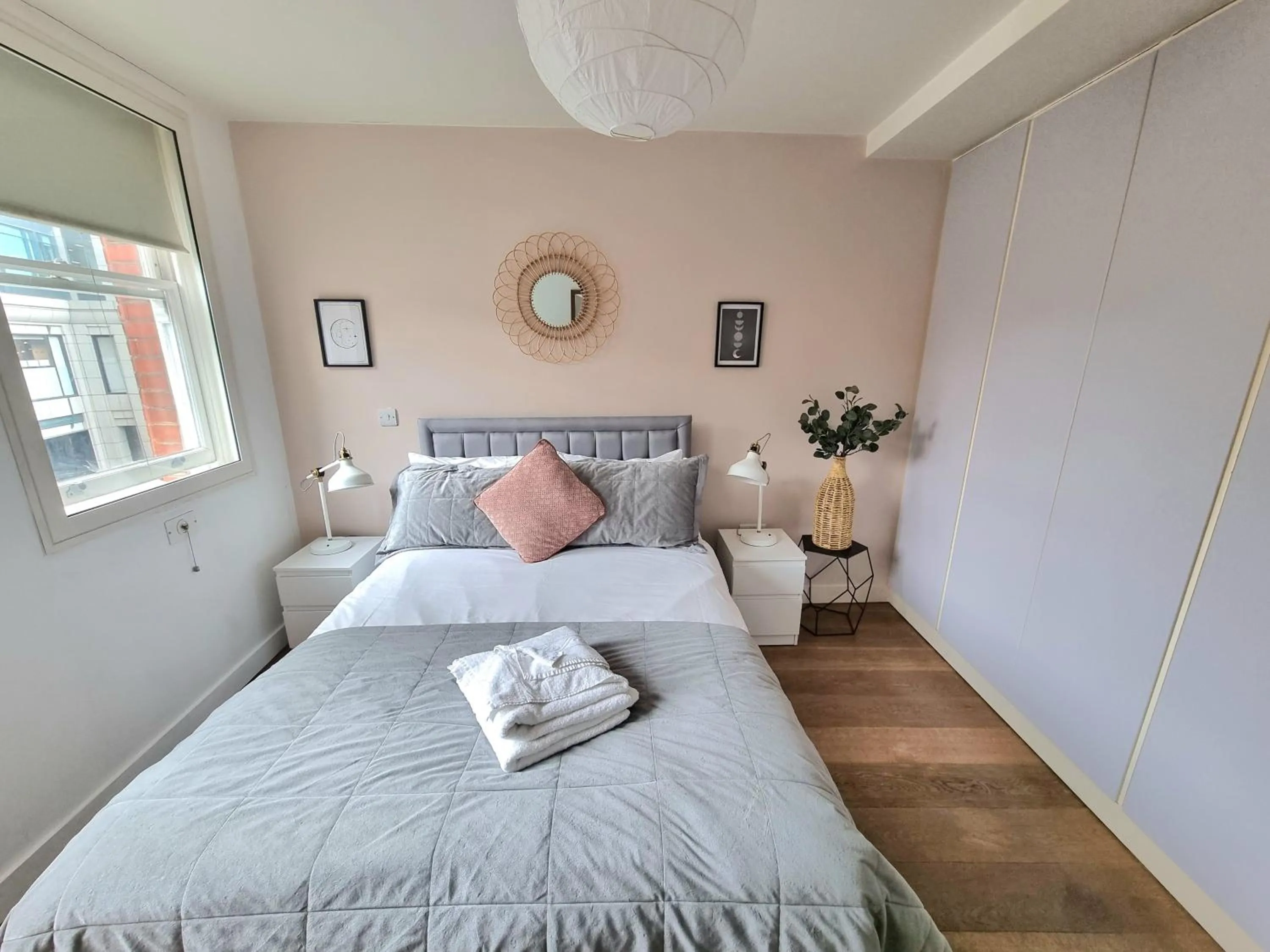 Bed in London City Apartments