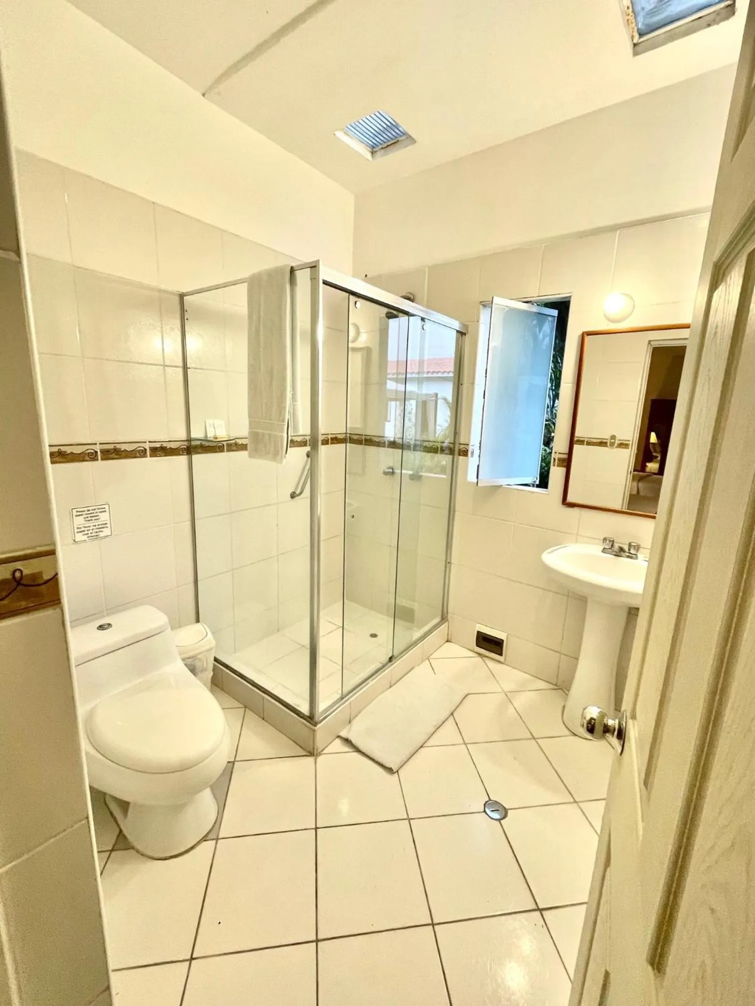 Shower in Casa Bella Boutique Hotel San Isidro