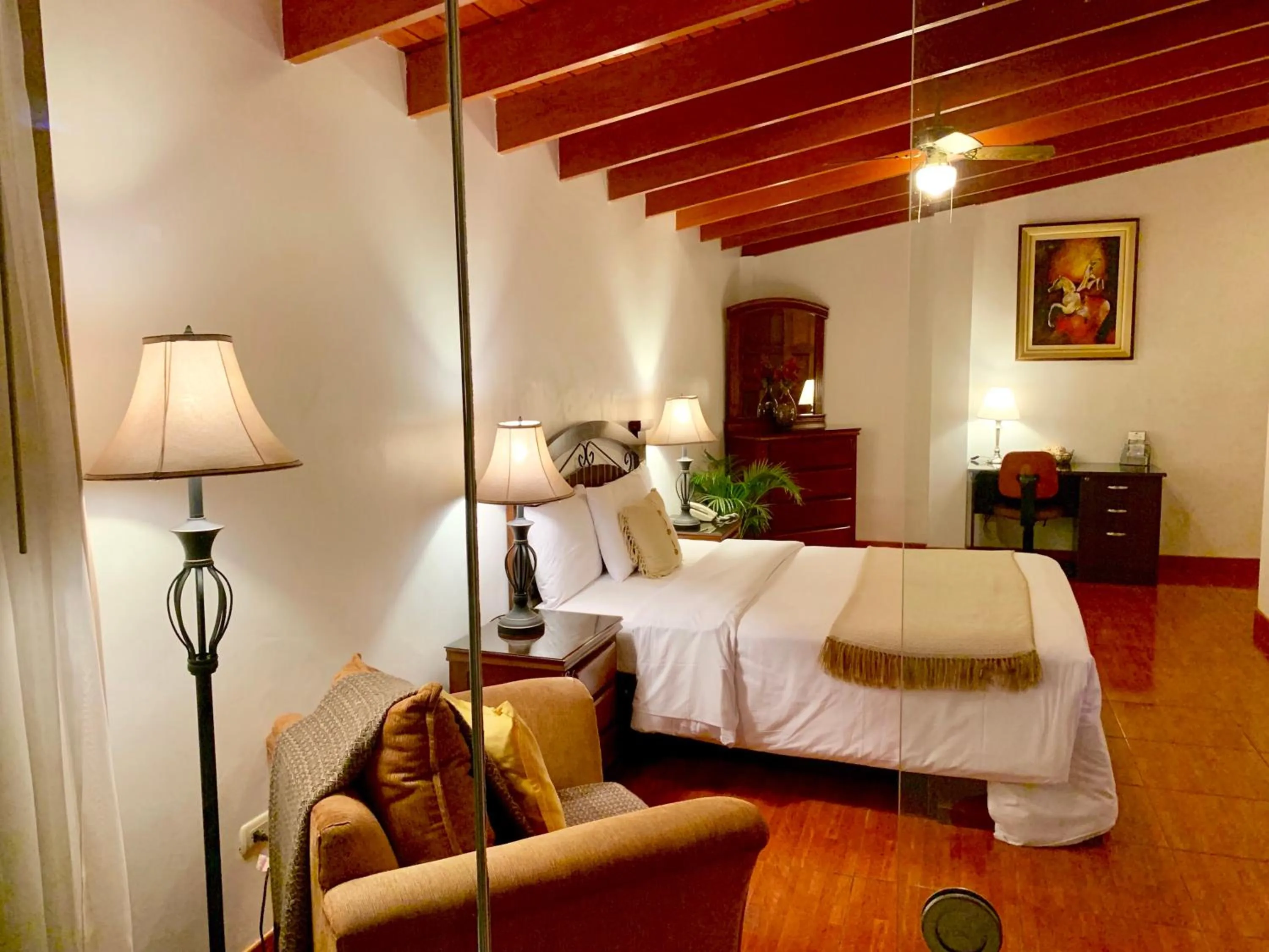 Bed in Casa Bella Boutique Hotel San Isidro