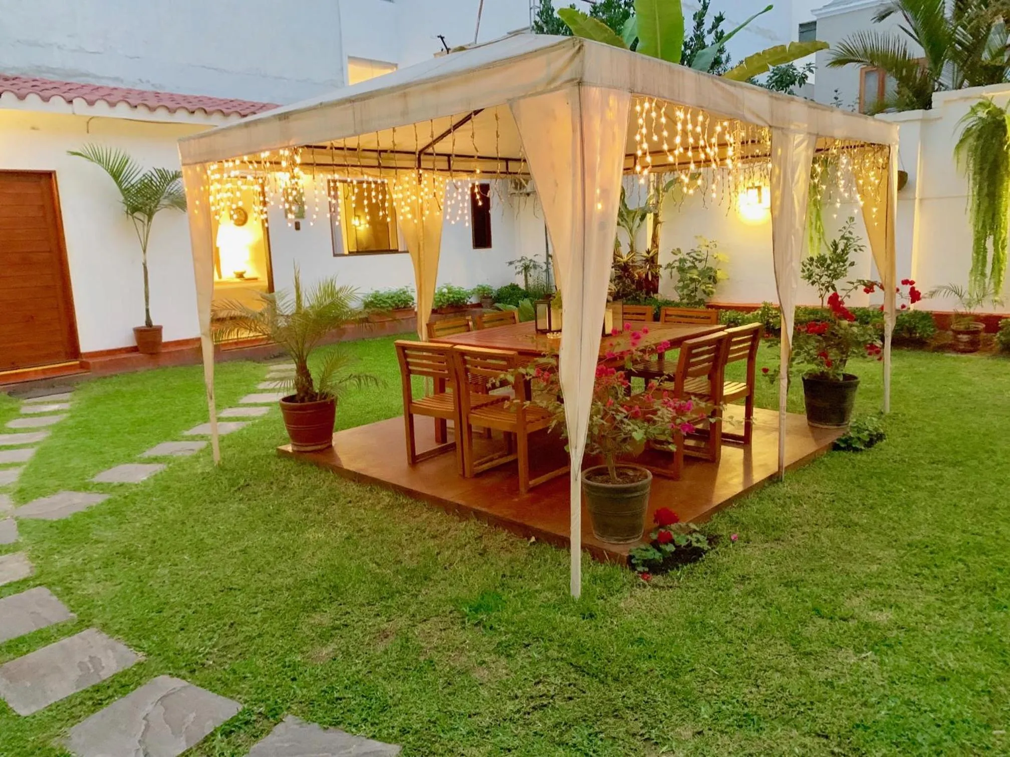 Garden in Casa Bella Boutique Hotel San Isidro