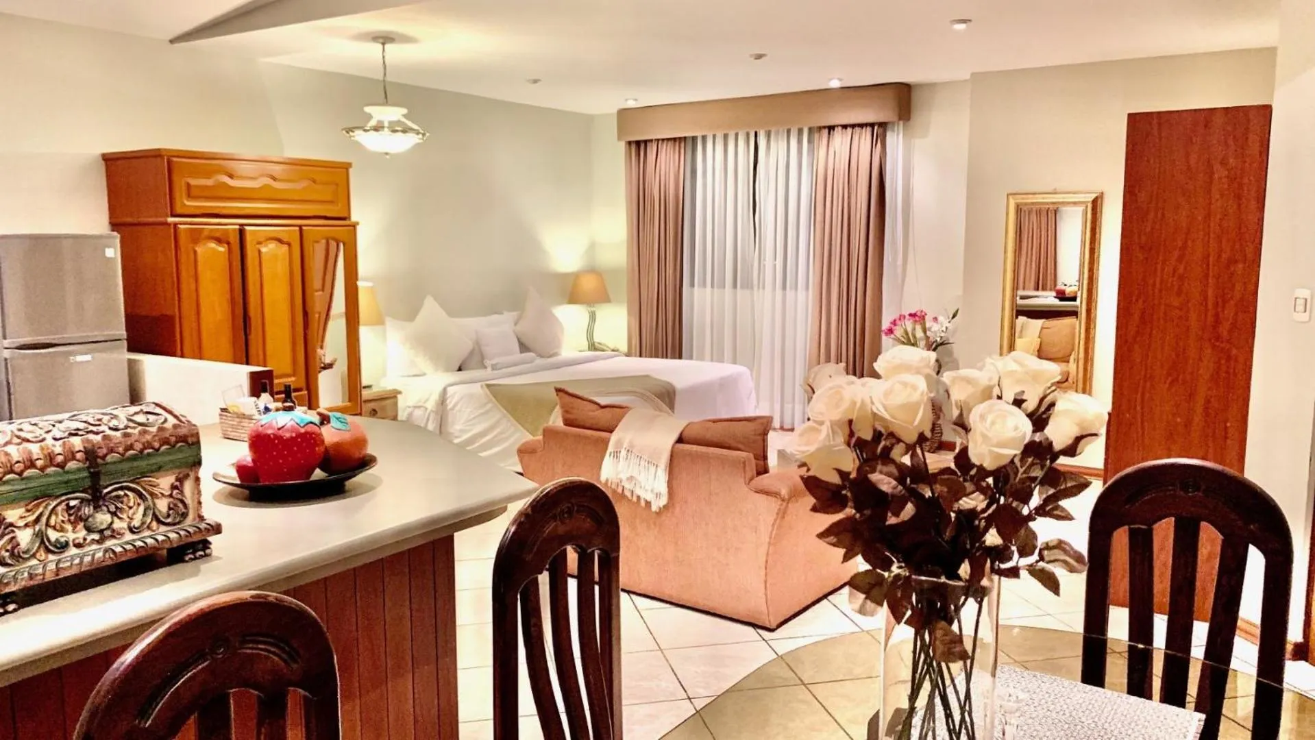 Photo of the whole room in Casa Bella Boutique Hotel San Isidro