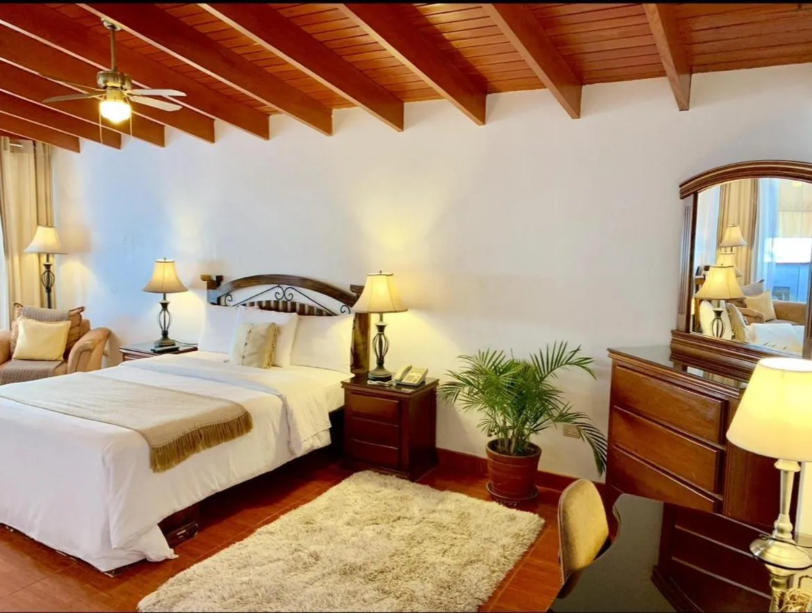 Bed in Casa Bella Boutique Hotel San Isidro