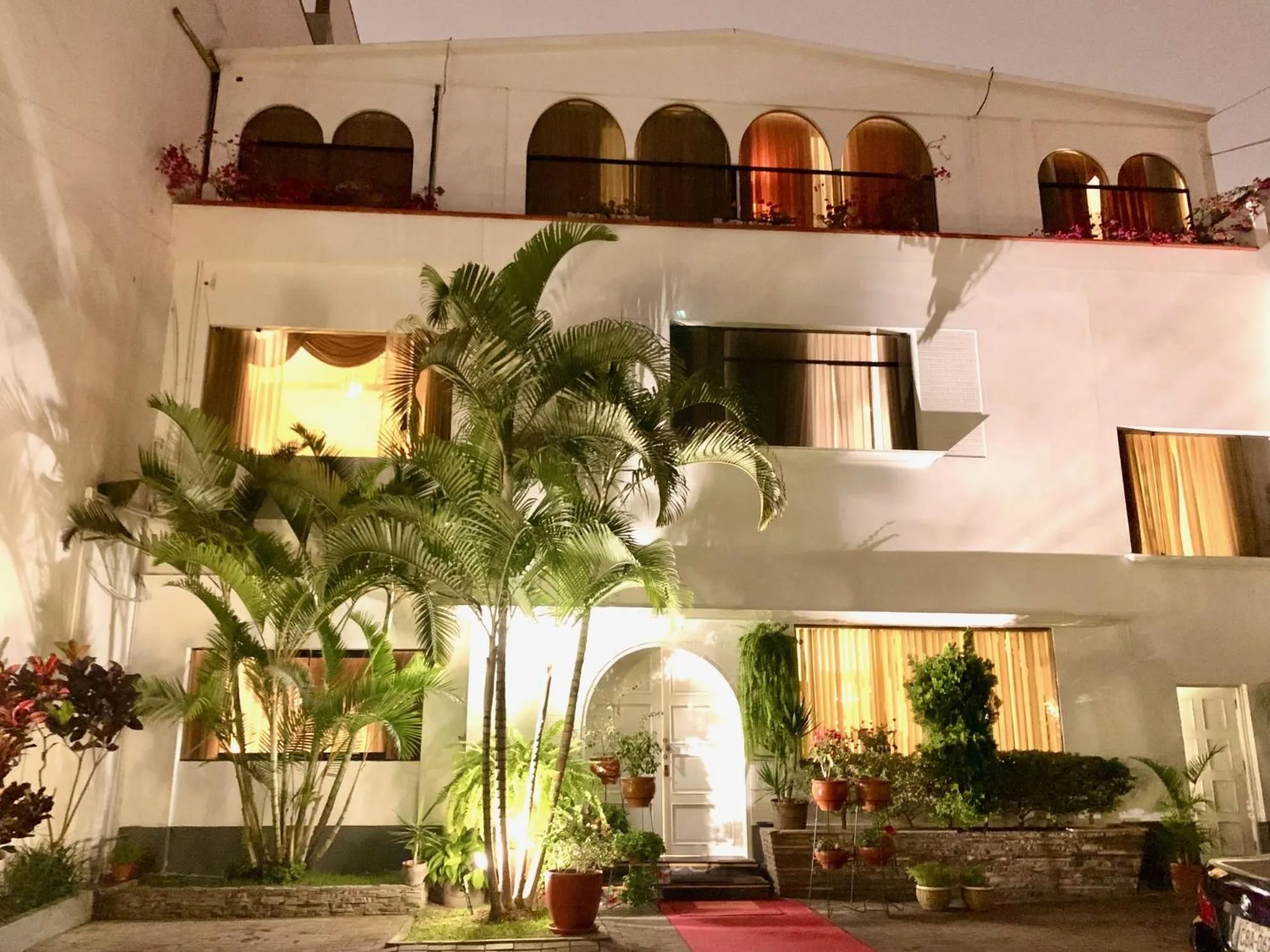 Property building in Casa Bella Boutique Hotel San Isidro