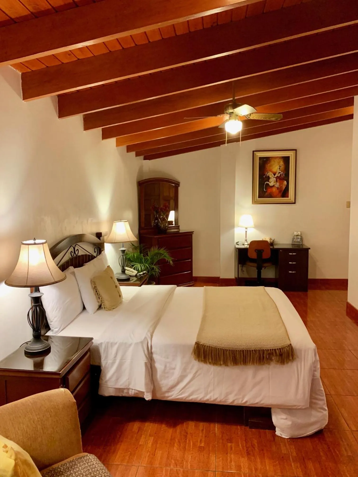 Bed in Casa Bella Boutique Hotel San Isidro