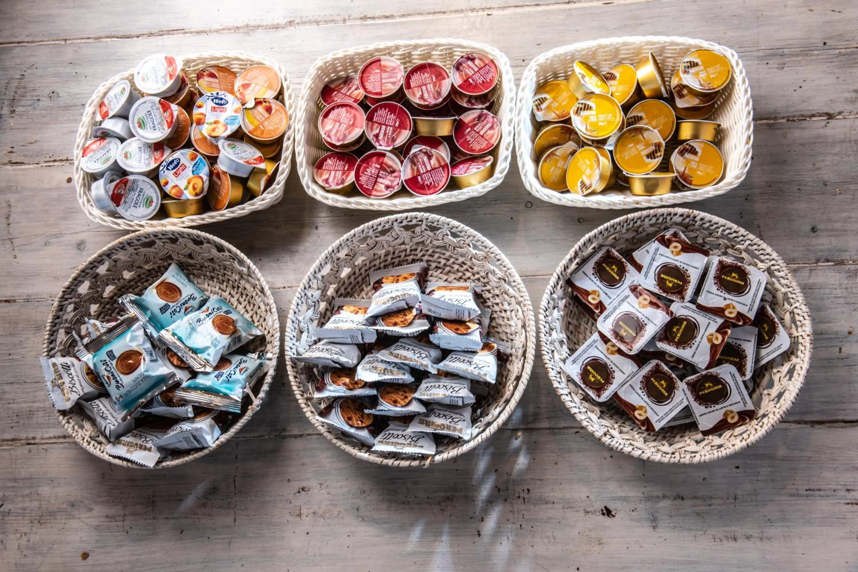 Buffet breakfast in Hotel Moderno