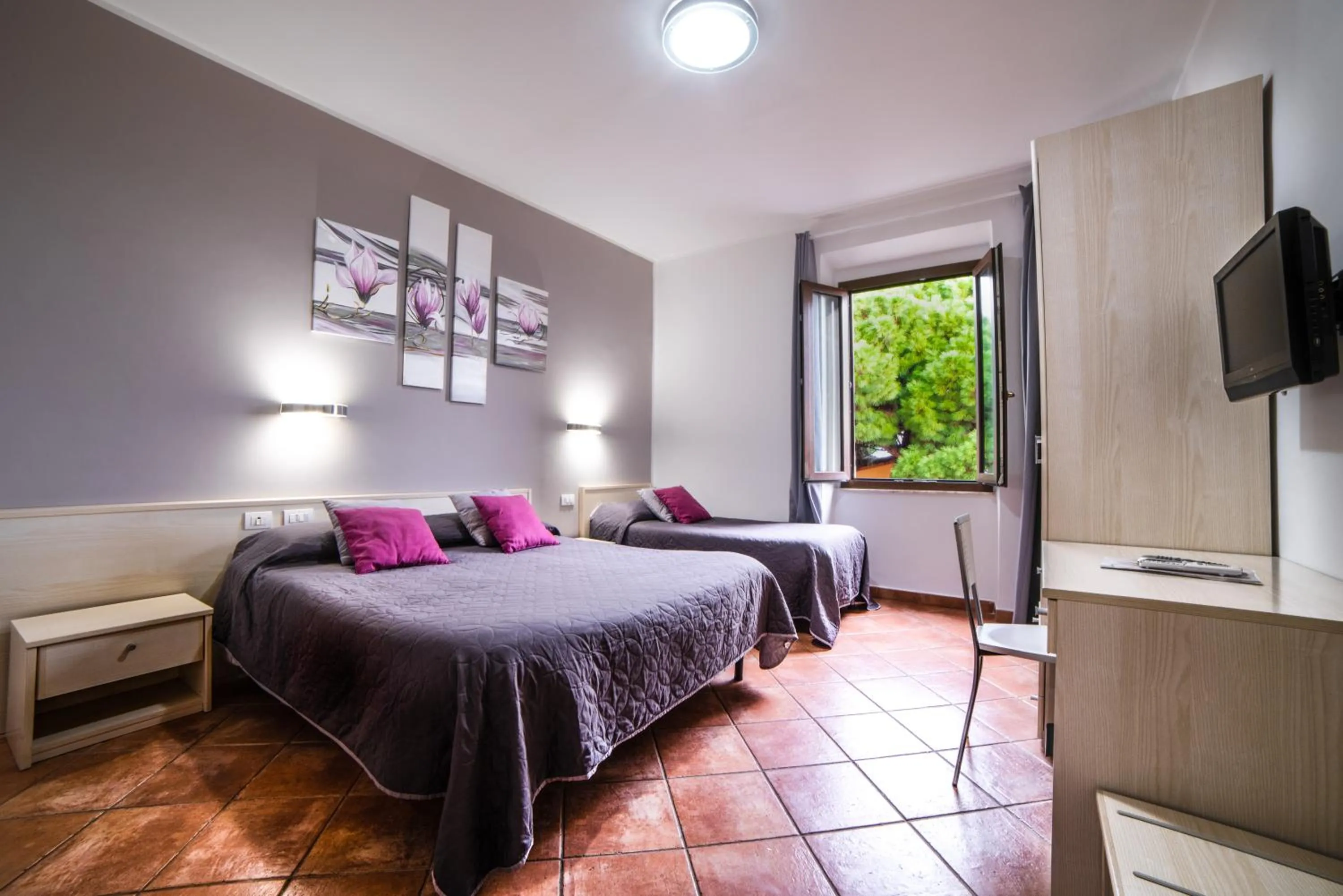 Photo of the whole room, Bed in Hotel Moderno