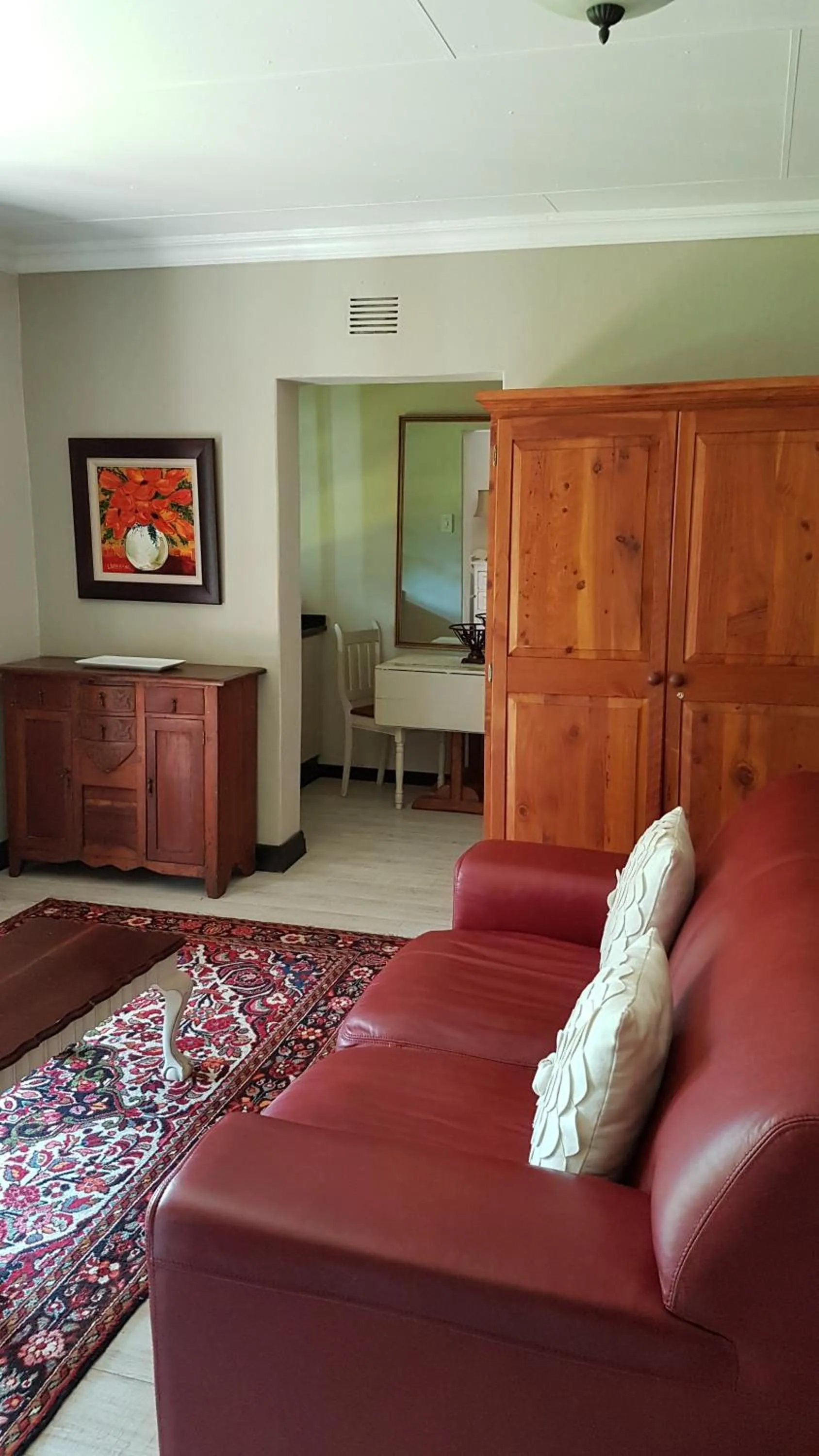 Communal lounge/ TV room, Bed in Haggards on Hilldrop