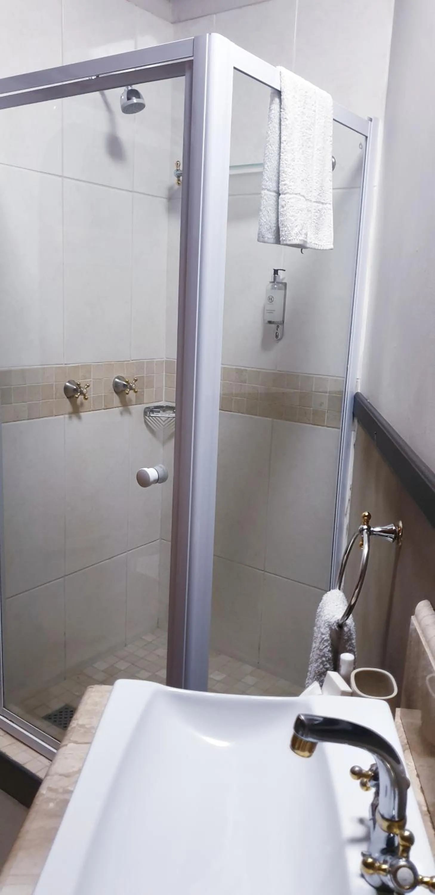 Shower in Haggards on Hilldrop