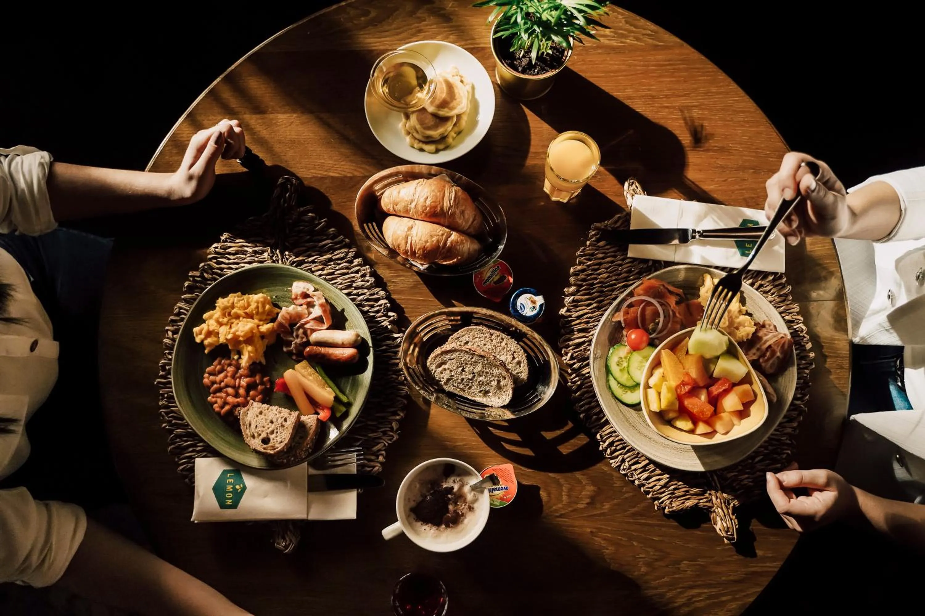 Restaurant/places to eat in Blue City Boutique Hotel