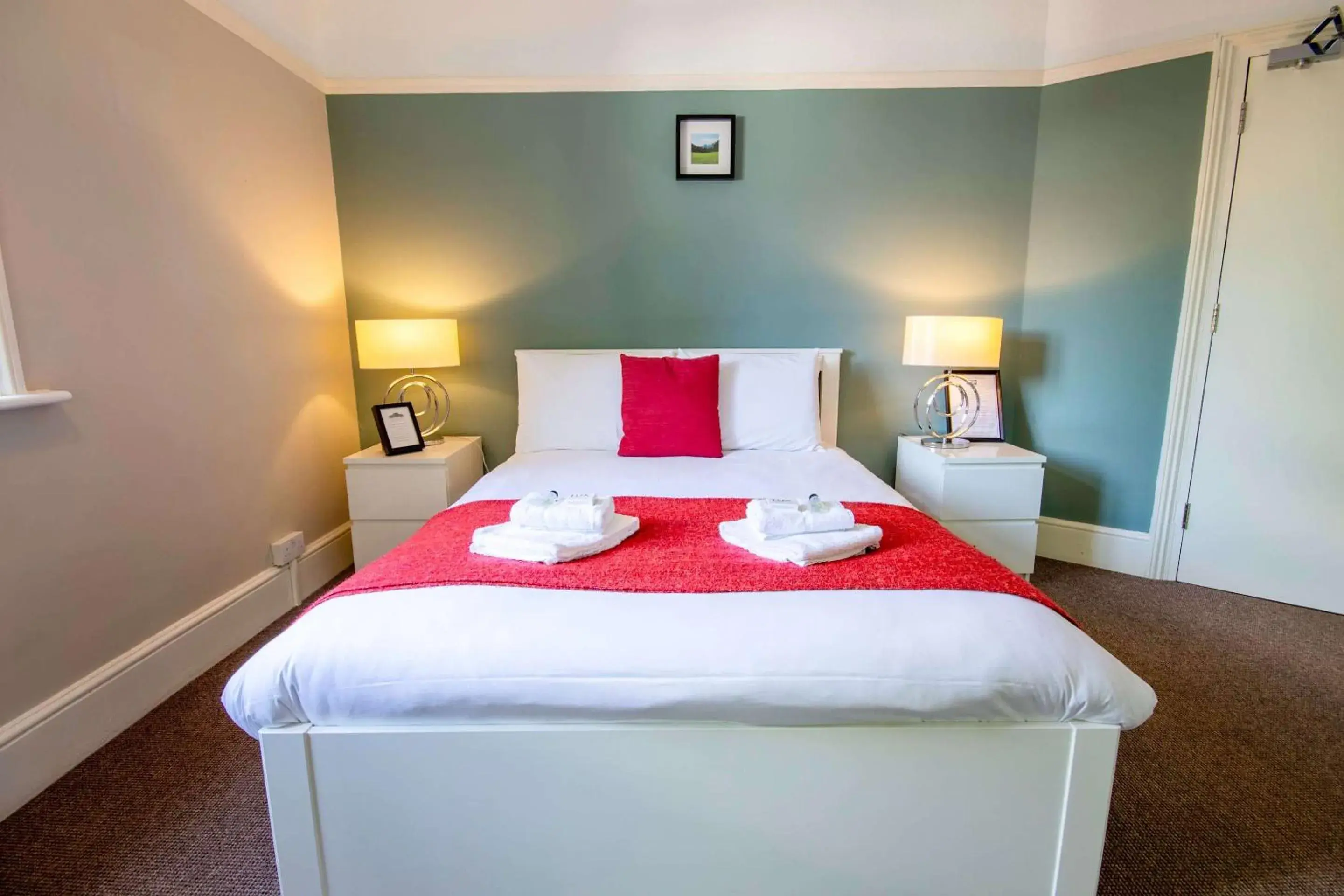 Double Room with Shared Bathroom in The Green W7 Double Room with Shared Bathroom in The Green W7