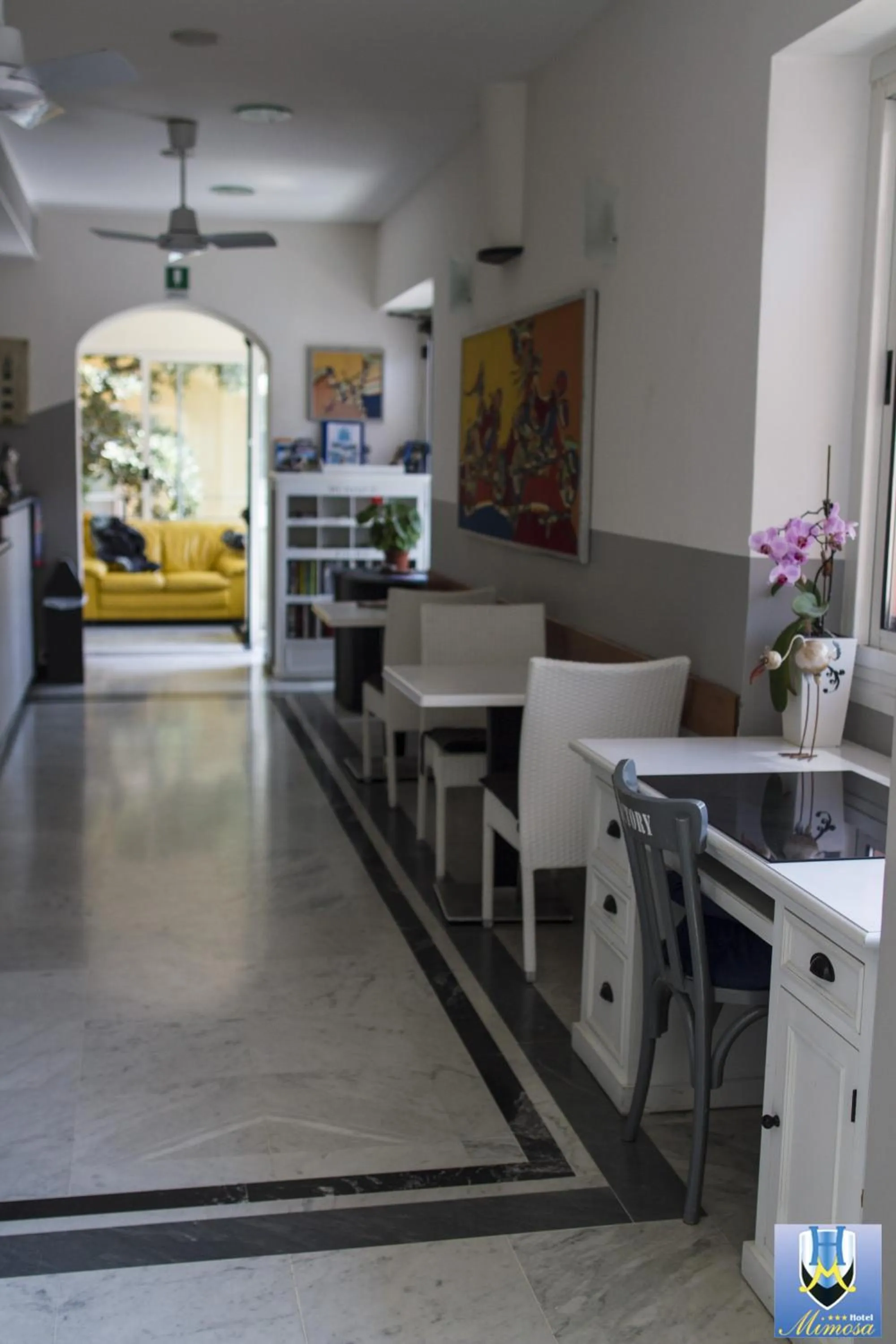 Lounge or bar in Hotel Mimosa