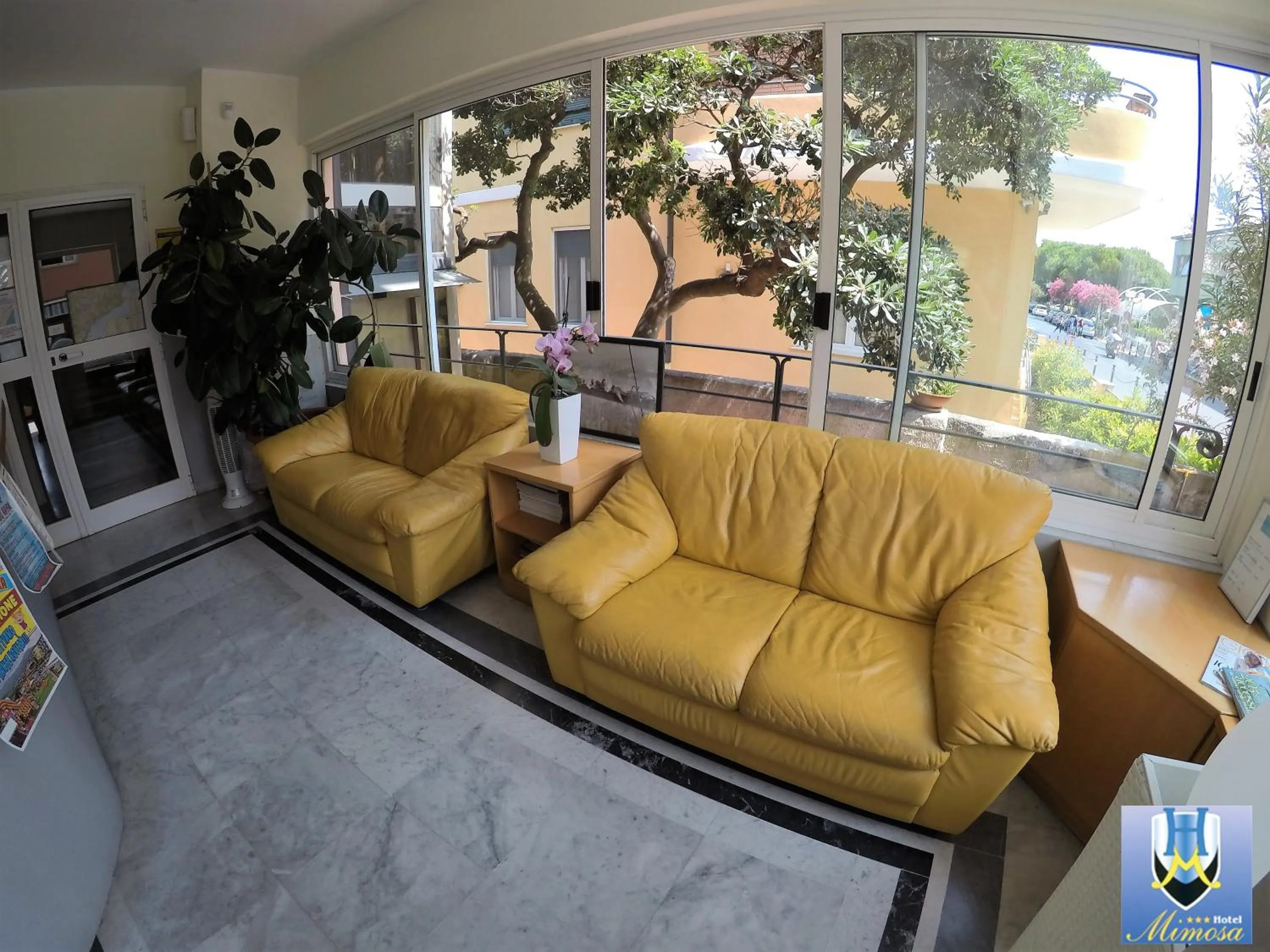Lobby or reception in Hotel Mimosa