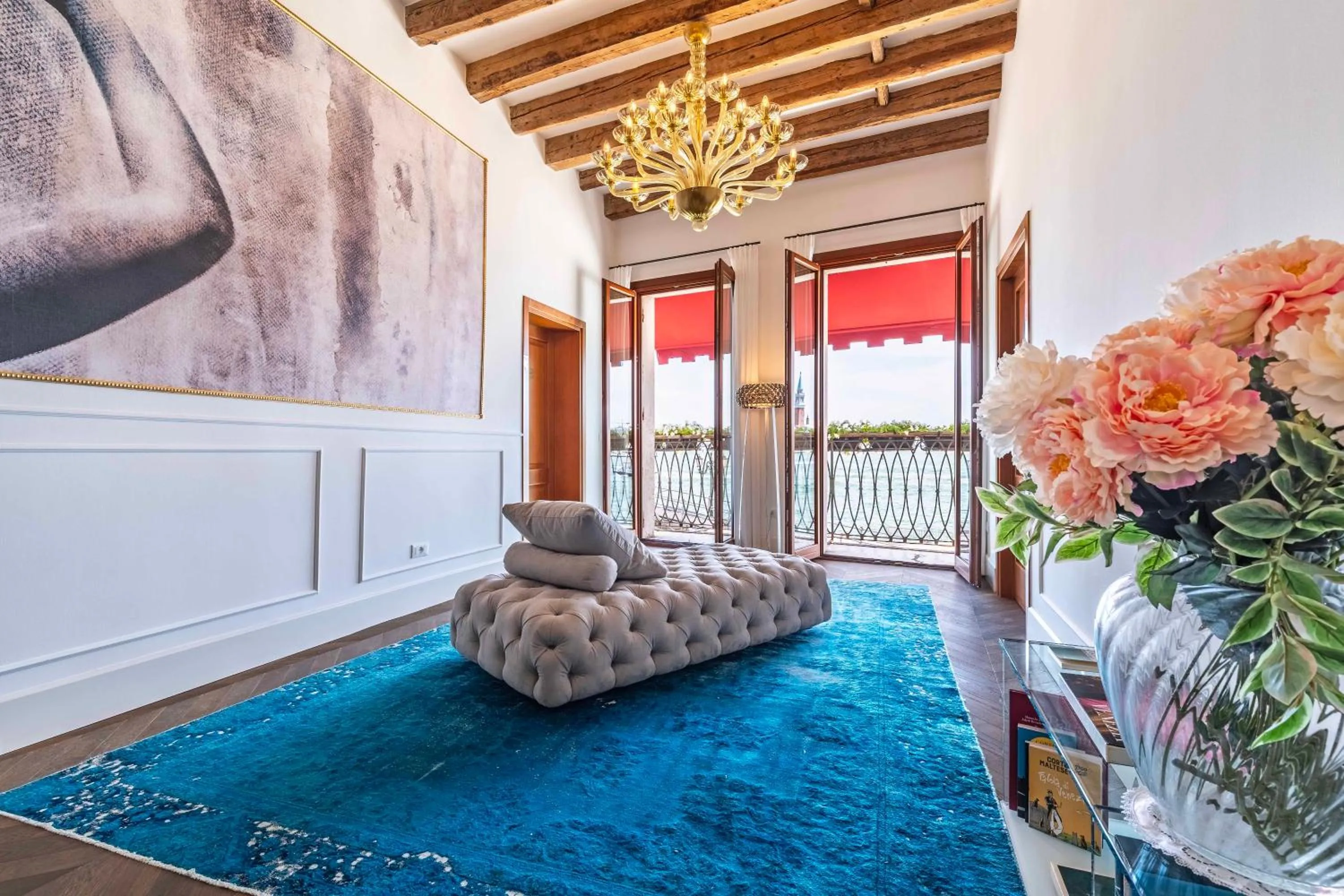 Lobby or reception in Porta da mar