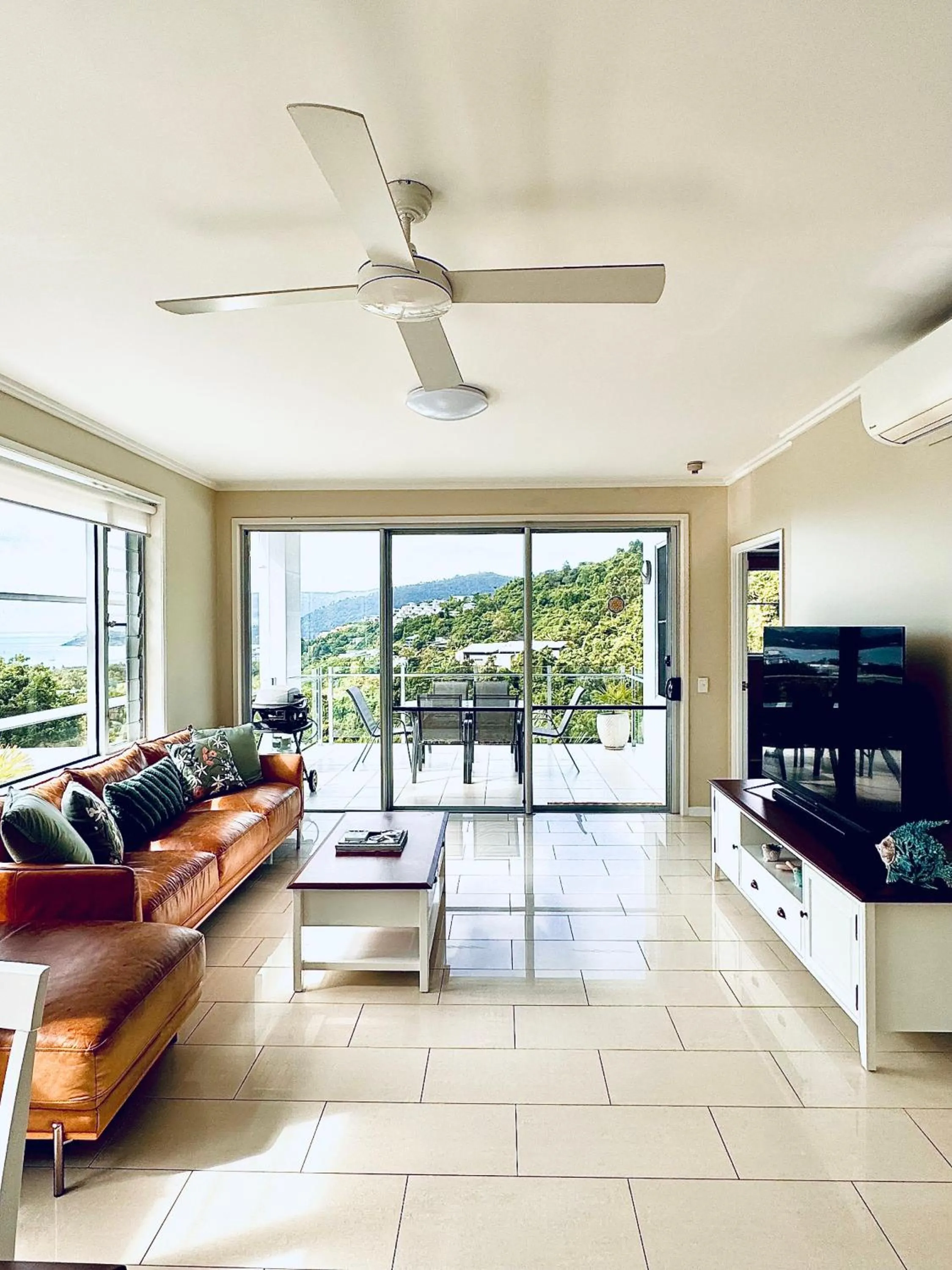 Balcony/Terrace in Airlie Summit Apartments