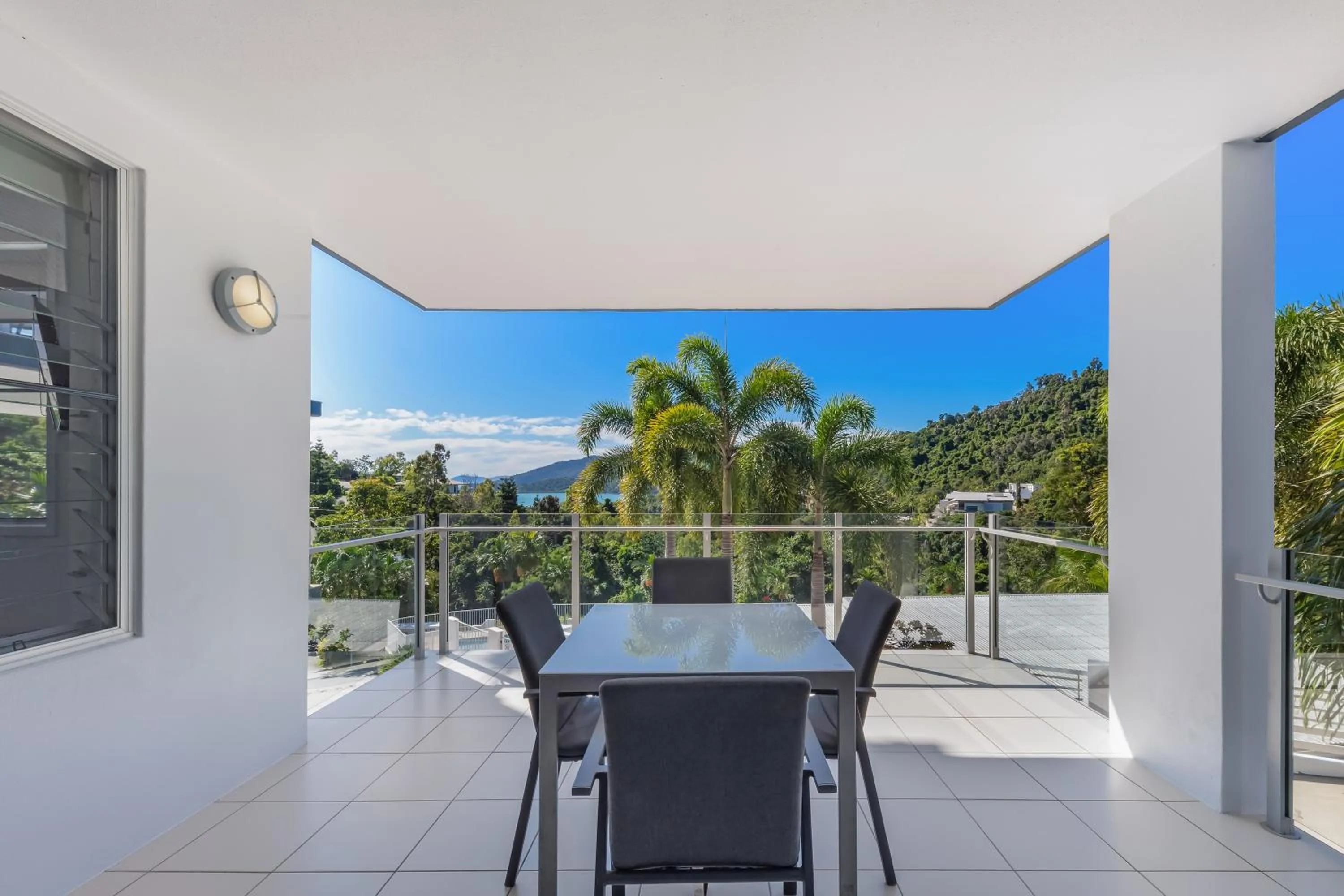 Balcony/Terrace in Airlie Summit Apartments