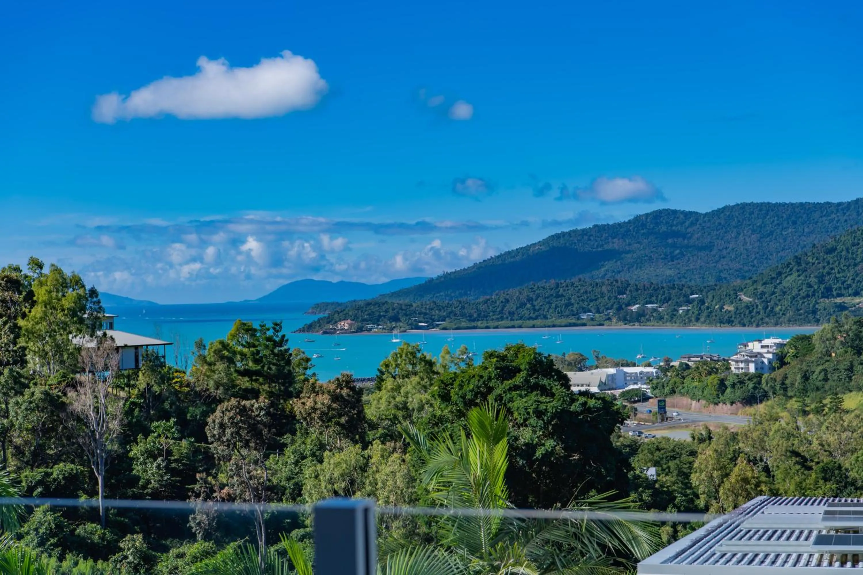 Sea view in Airlie Summit Apartments