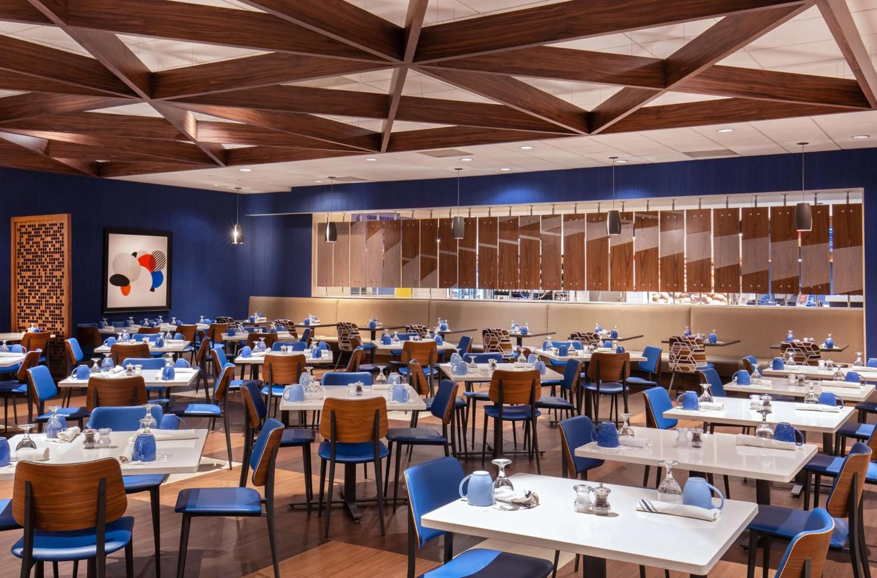 Lounge or bar in Courtland Grand Hotel, Trademark Collection by Wyndham