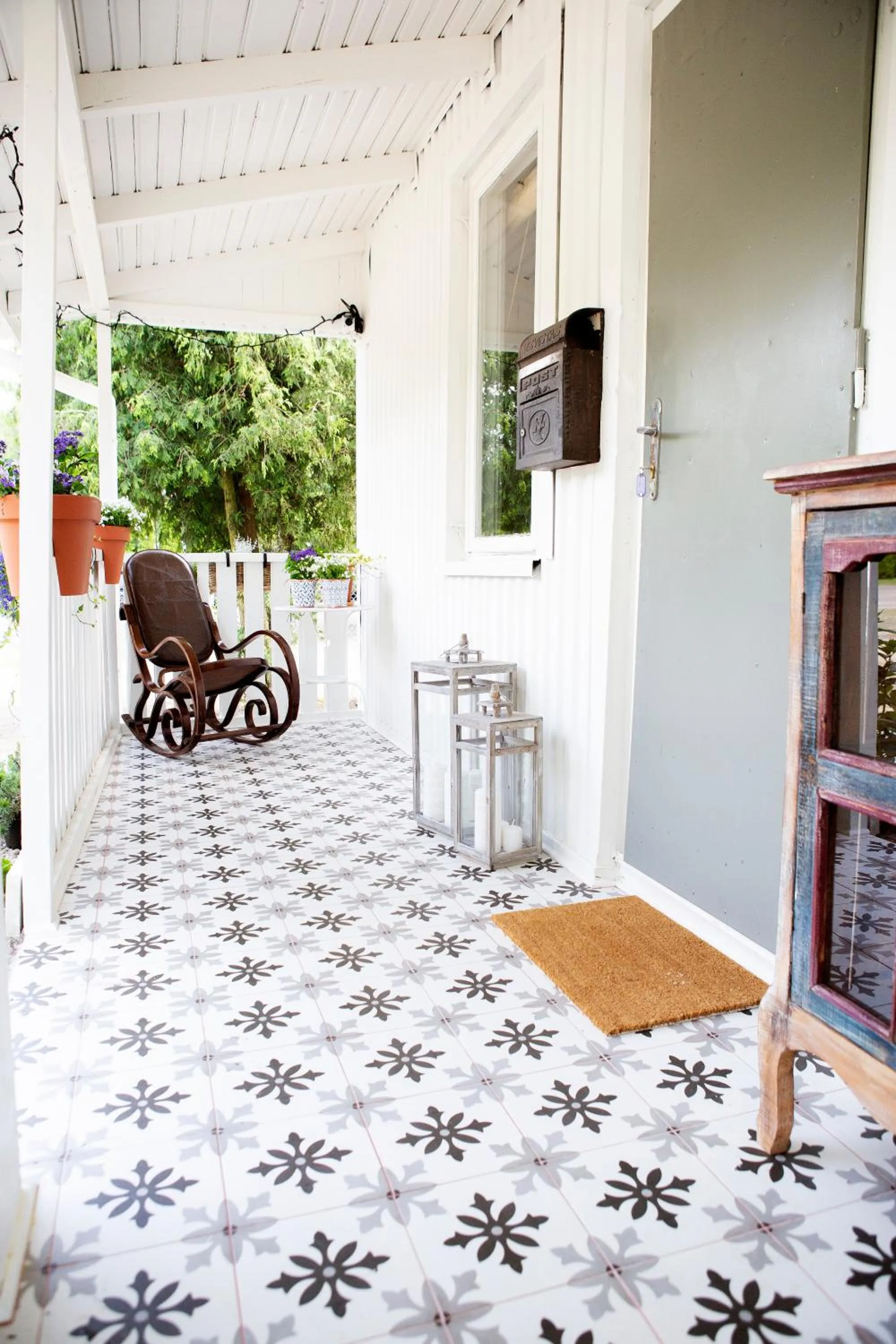 Facade/entrance in Rezydencja Miętowe Wzgórza Mansion House