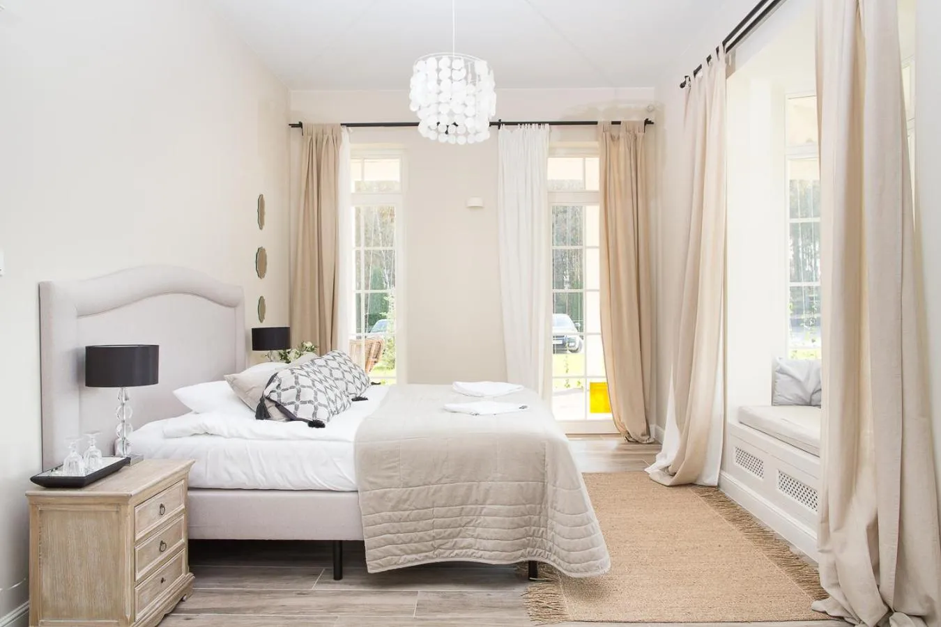 Property building, Bed in Rezydencja Miętowe Wzgórza Mansion House