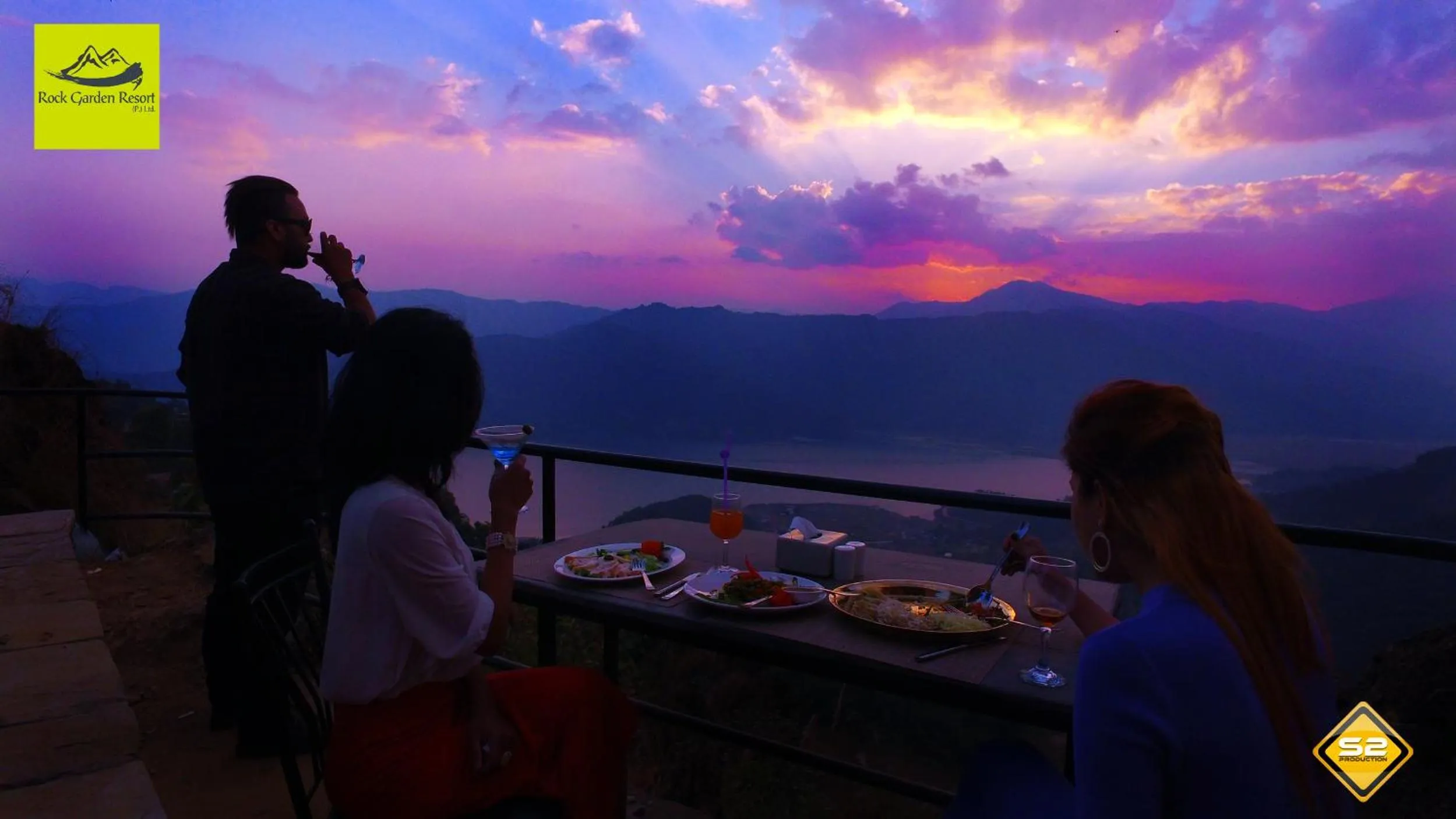 Restaurant/places to eat in Rock Garden Resort